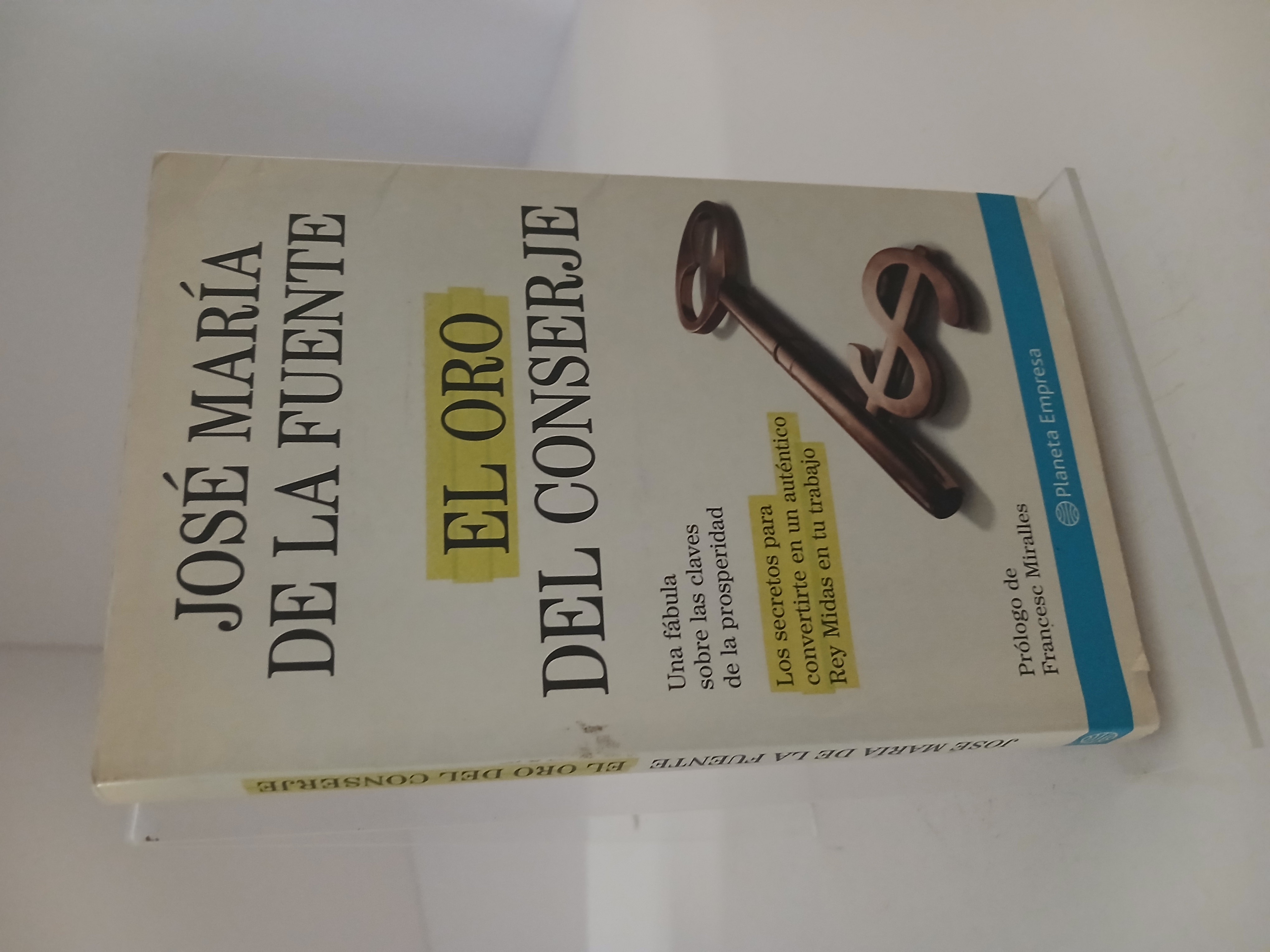 Portada de El oro del conserje (Planeta Empresa)