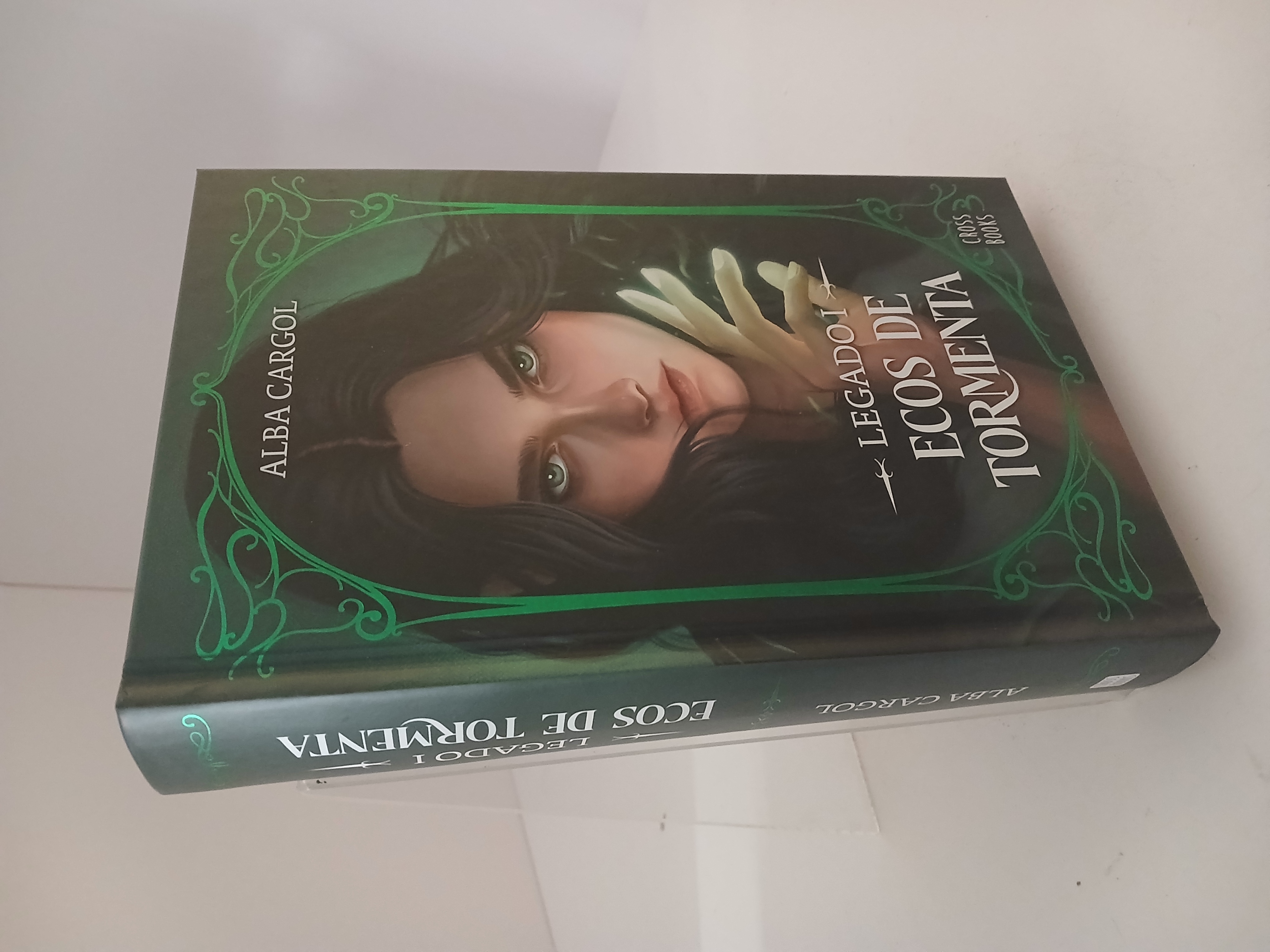 Portada de Legado I. Ecos de tormenta: Edición con cantos tintados