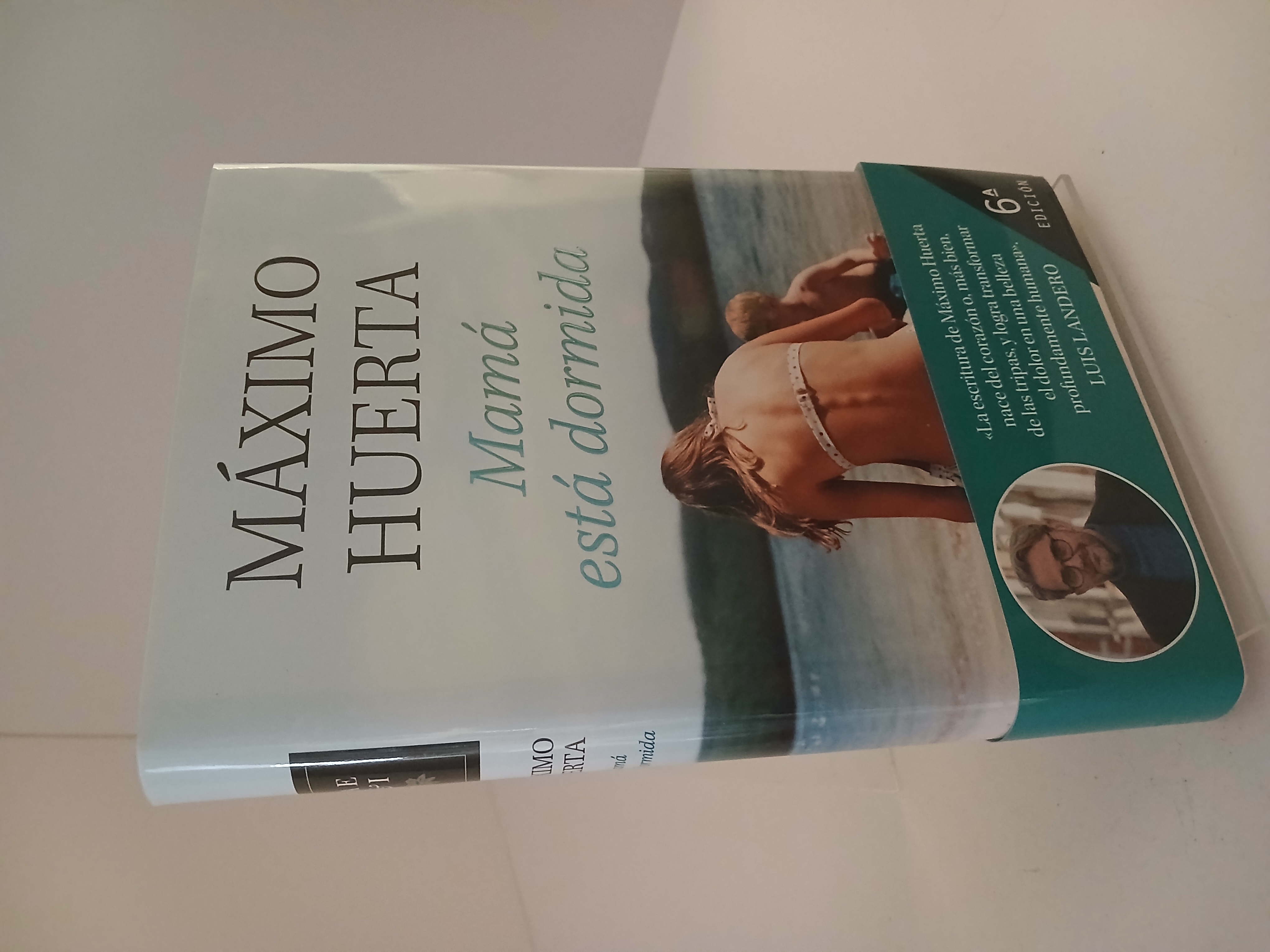 Portada de Mamá está dormida
