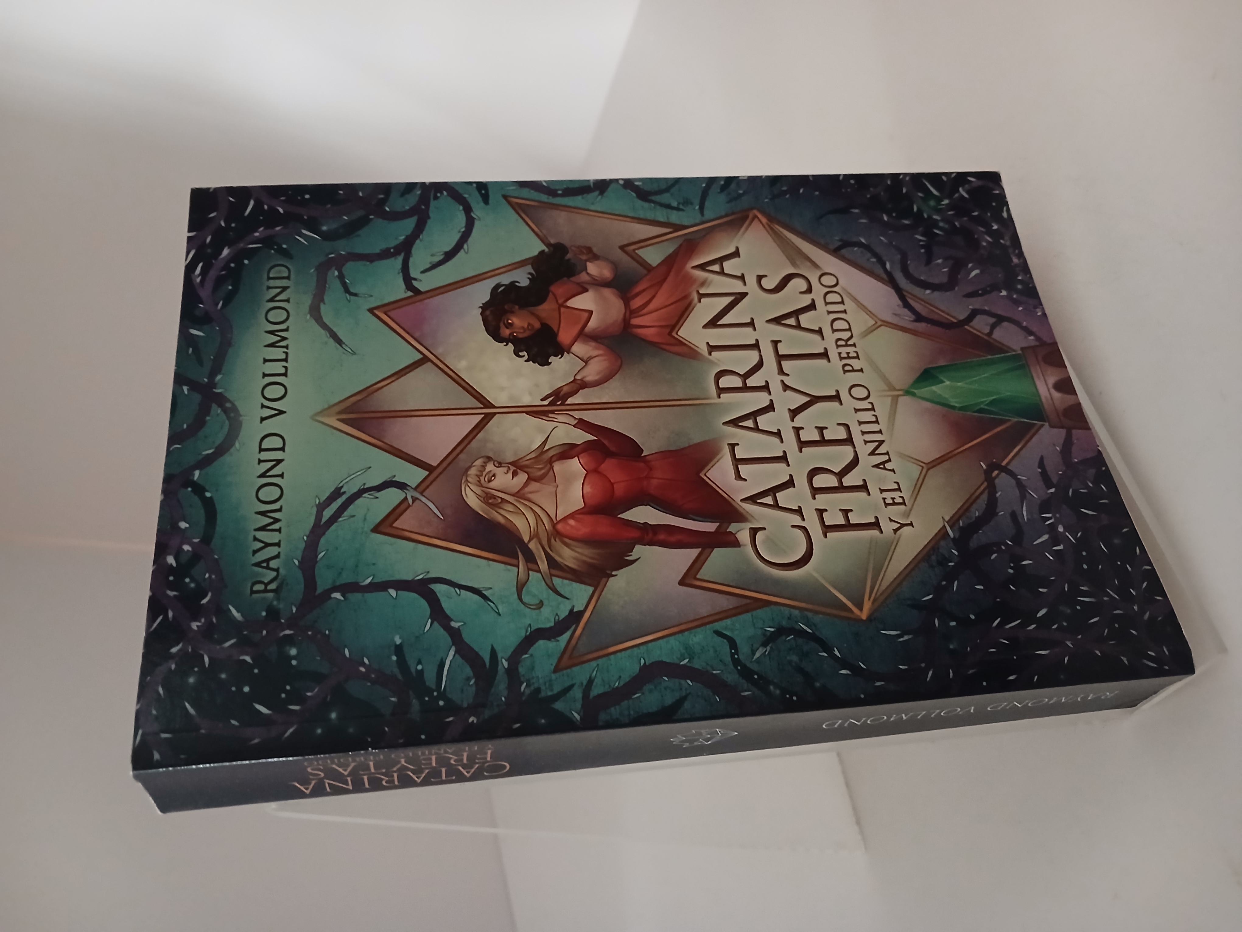 Portada de Catarina Freytas y el Anillo Perdido (Fantasía Juvenil)