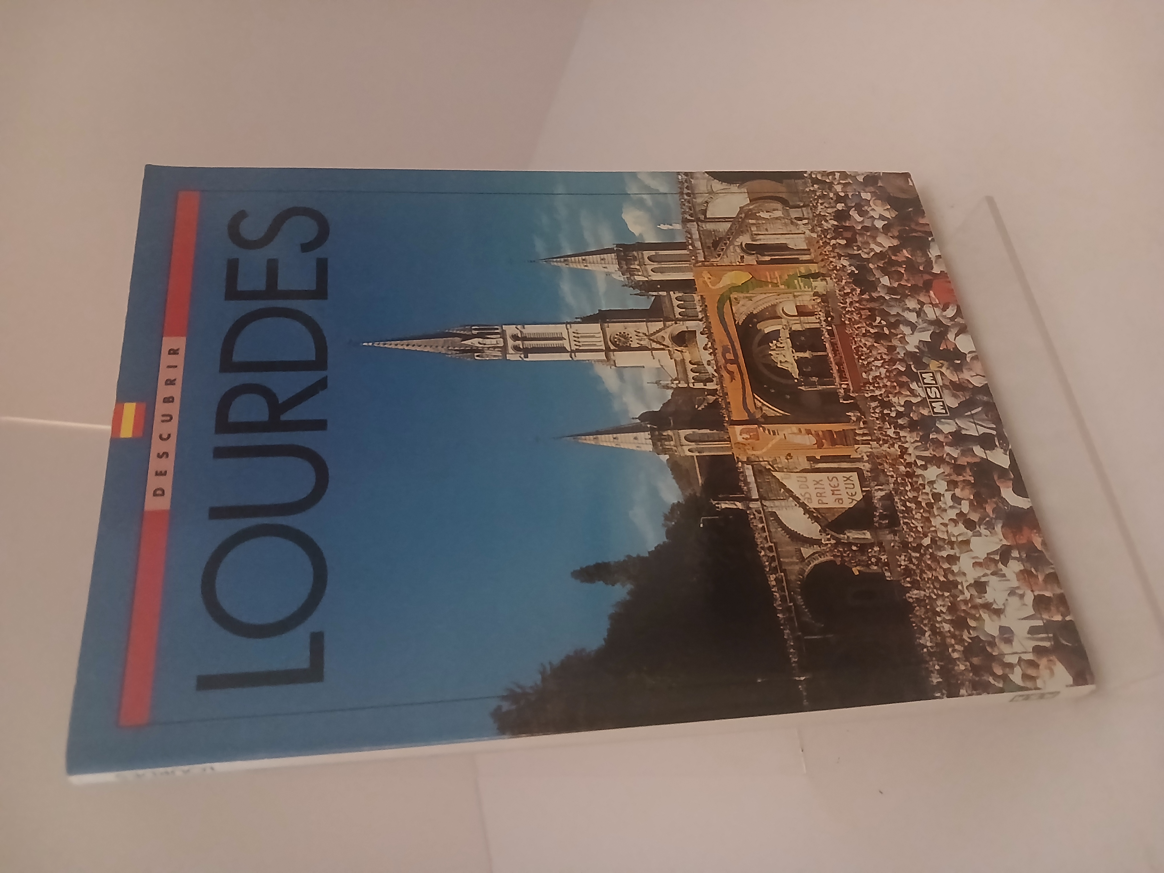 Portada de Lourdes