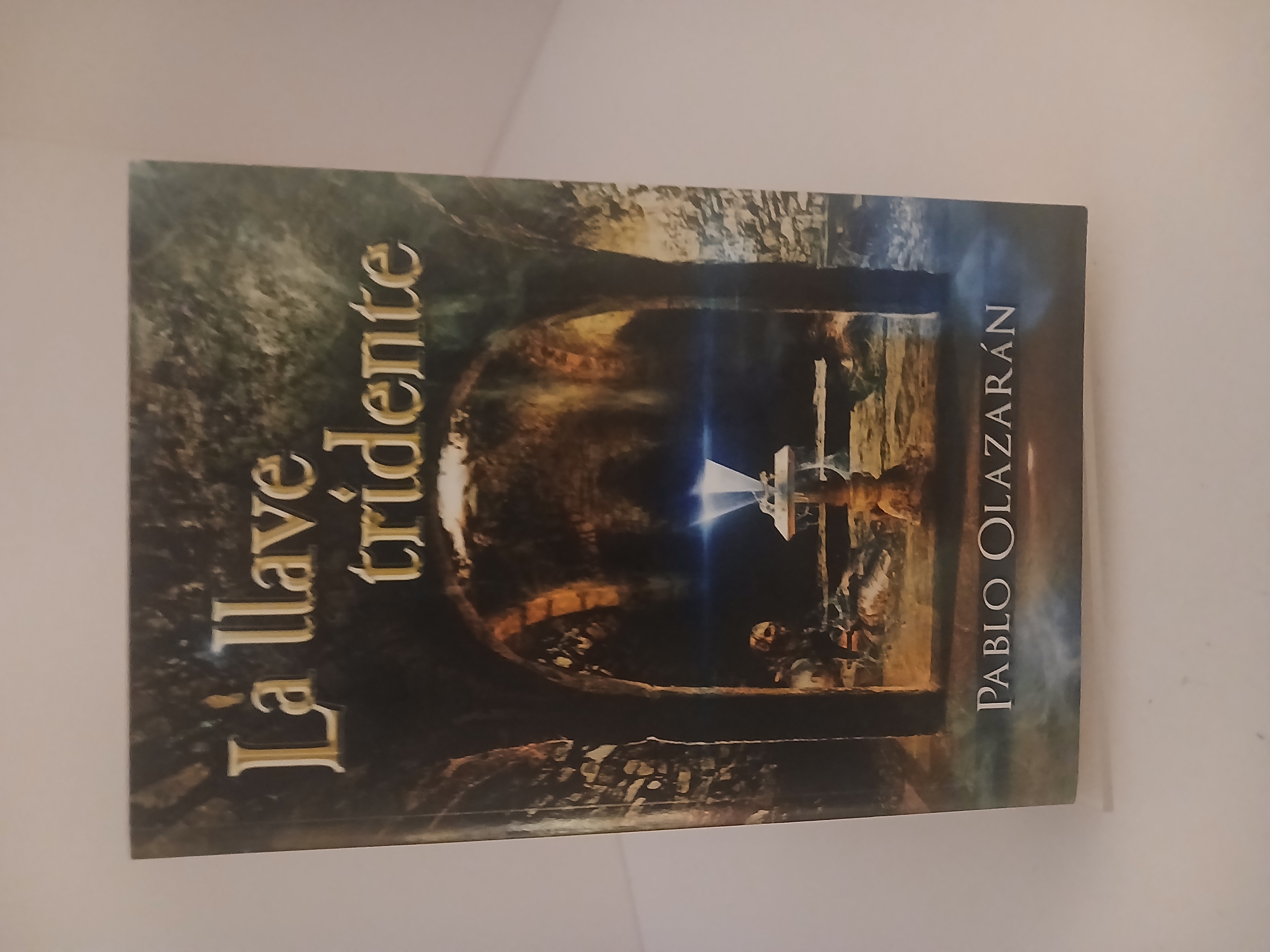 Portada de La llave tridente