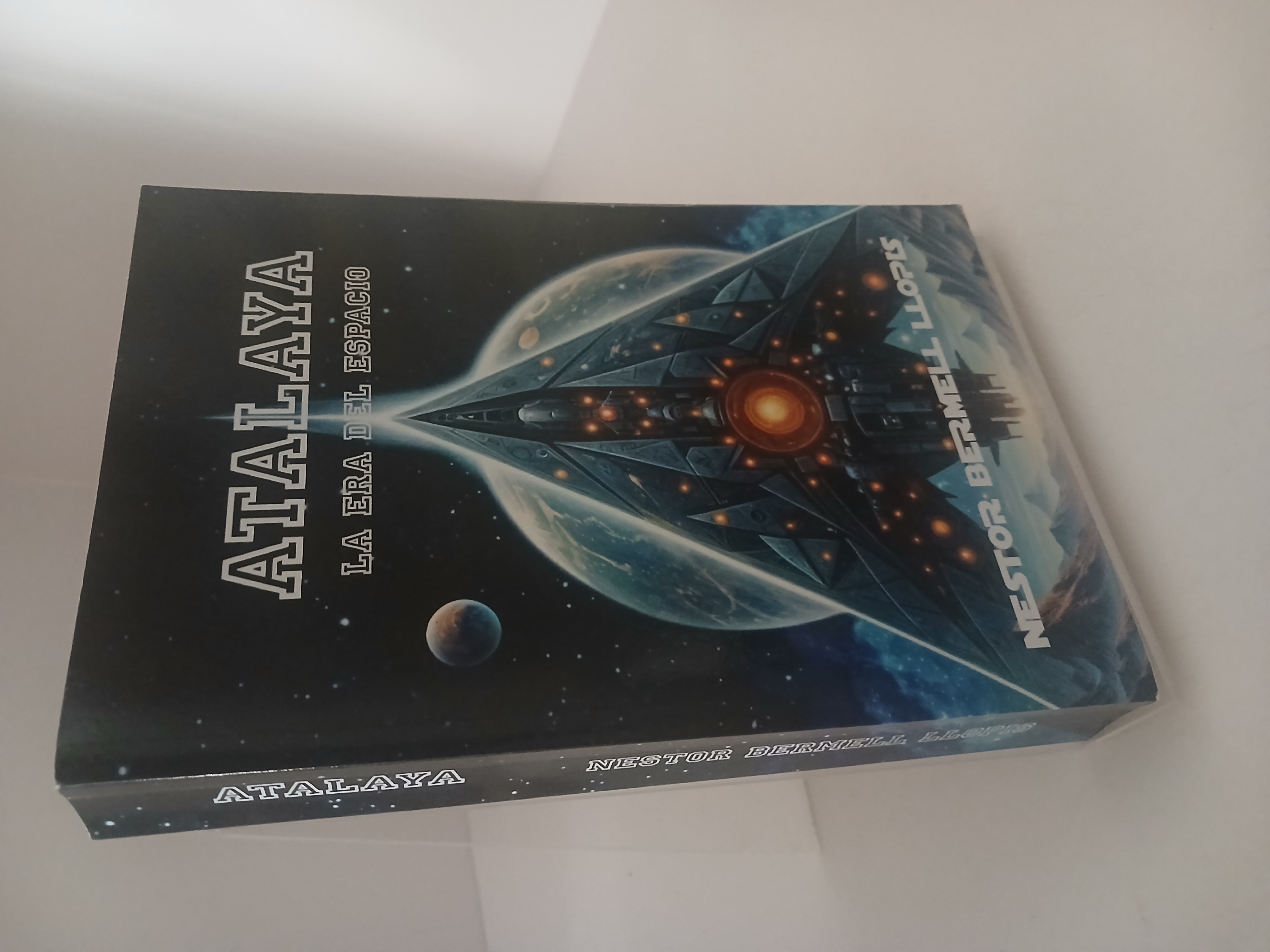 Portada de Atalaya La Era del Espacio. (Novela de Ciencia Ficción)