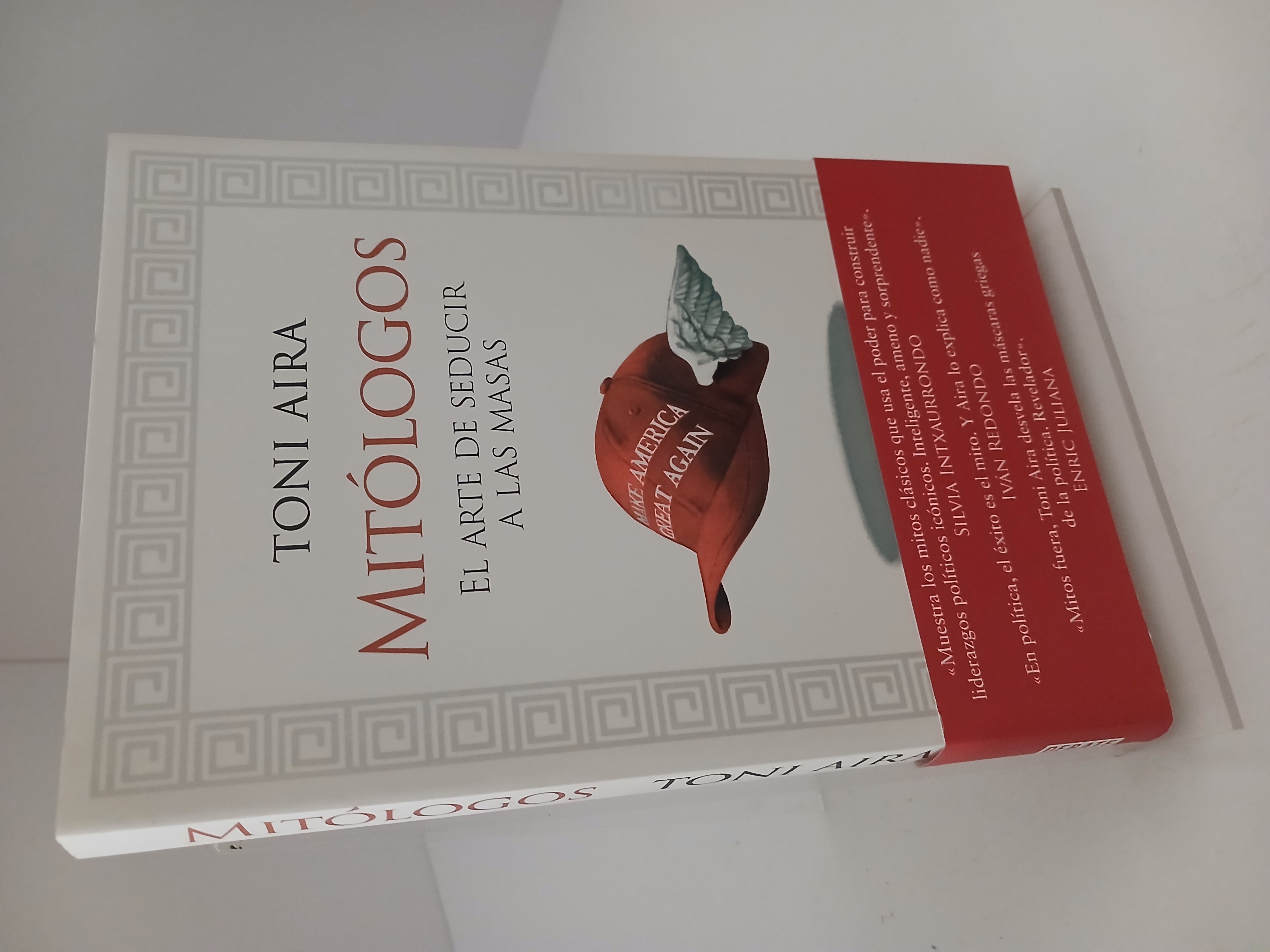 Portada de Mitólogos