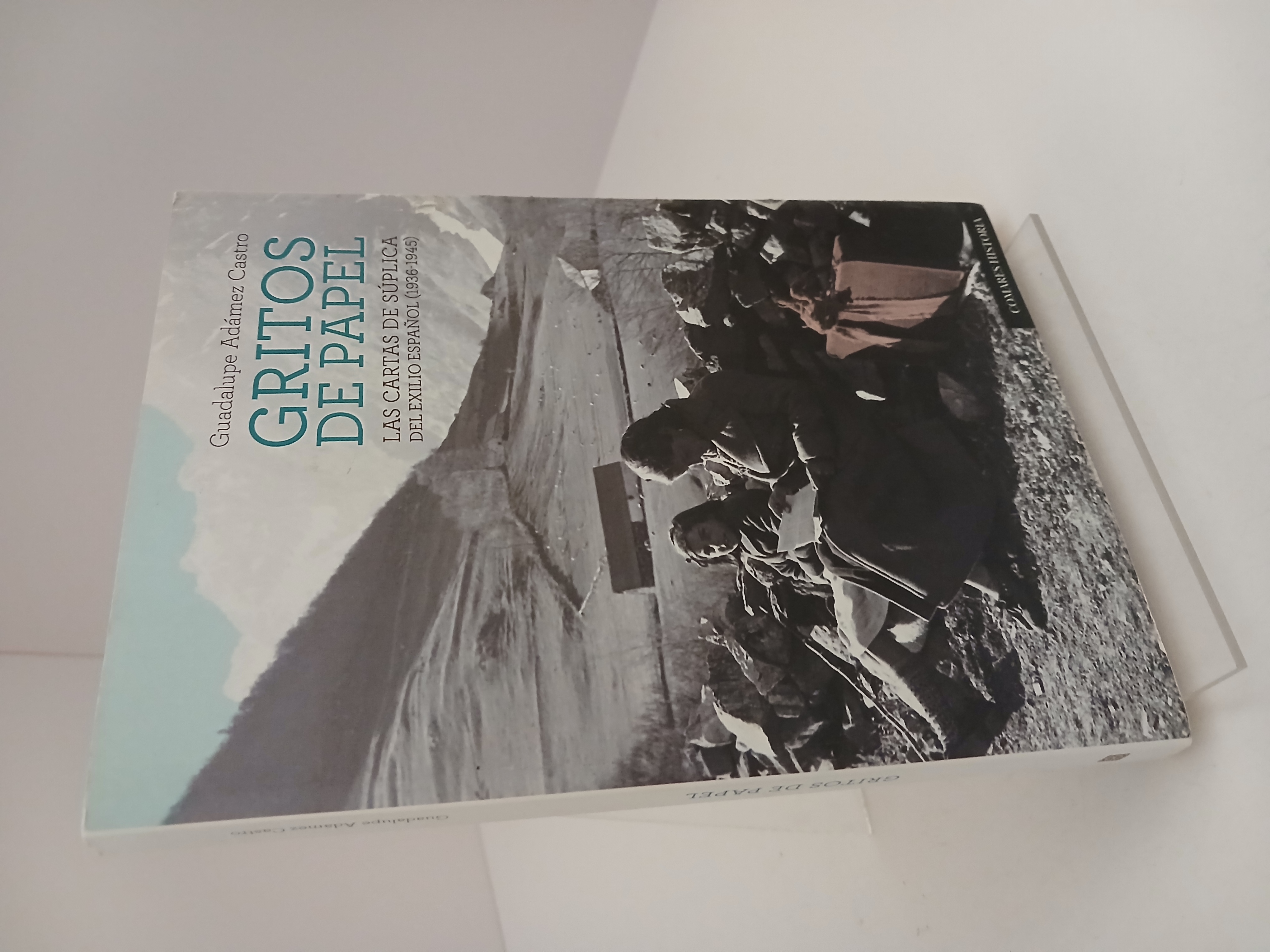 Portada de Gritos de papel: las cartas de súplica del exilio español (1936-1945)