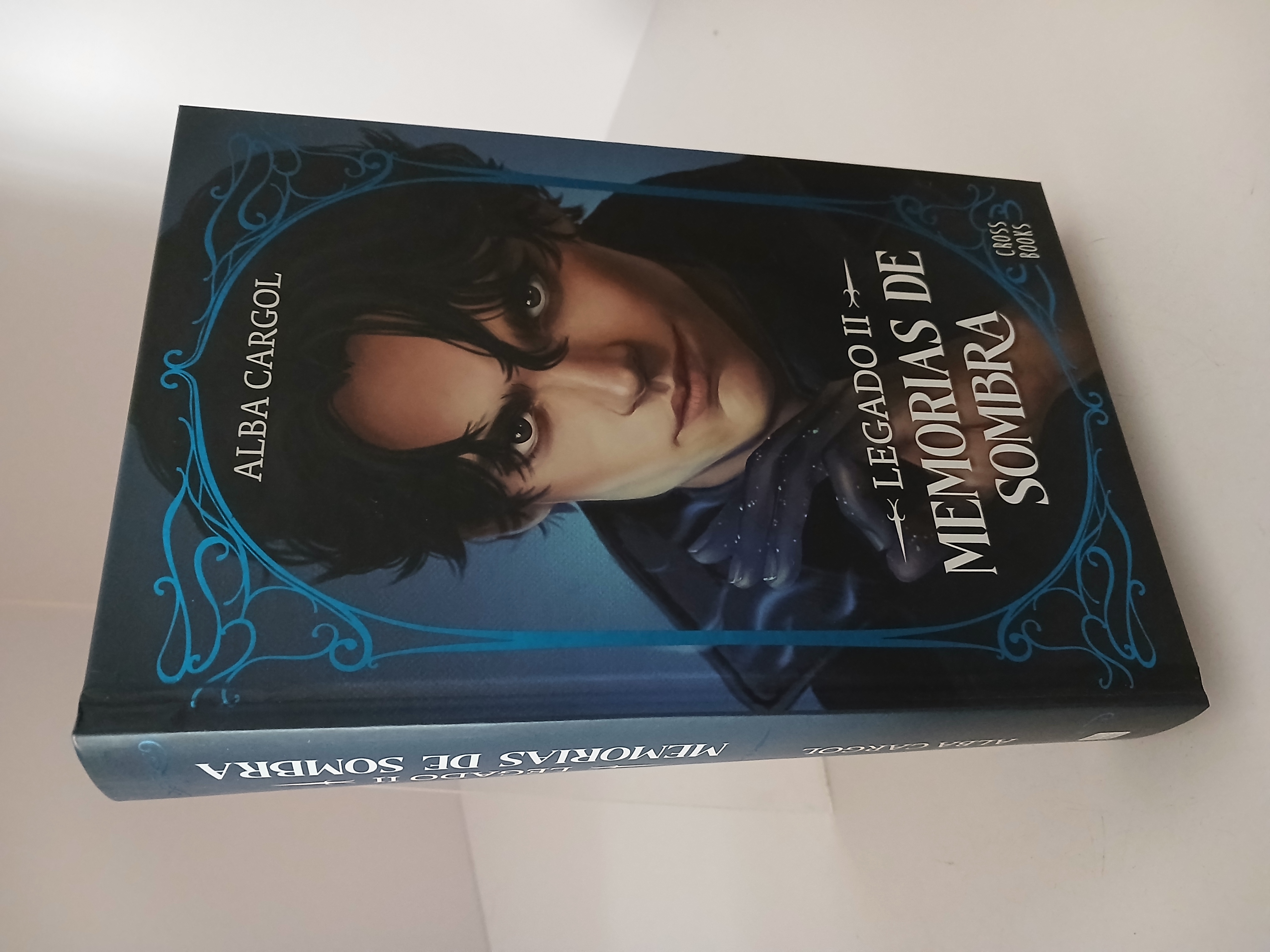Portada de Legado II. Memorias de sombra: Edición con cantos tintados