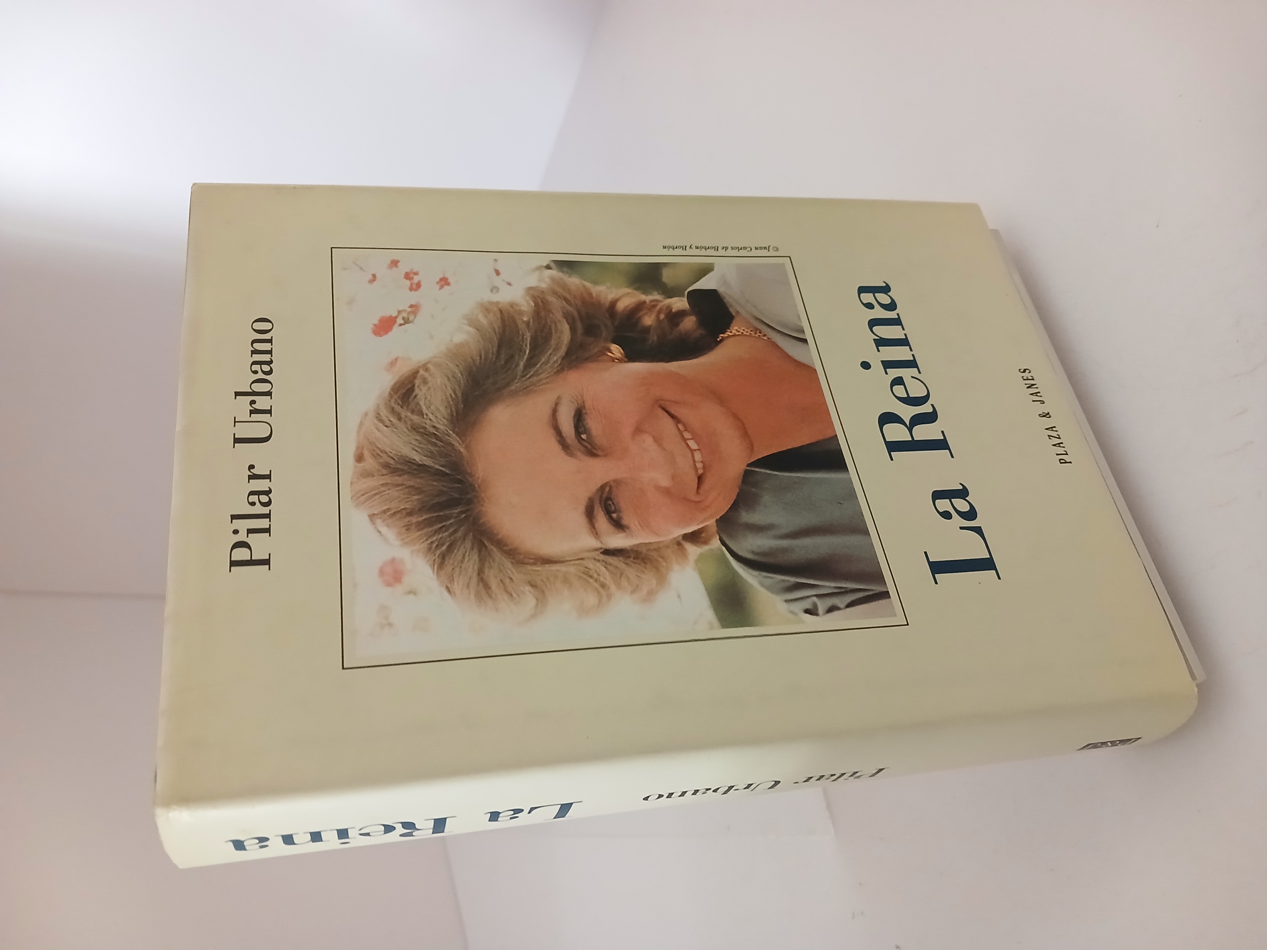 Portada de La Reina