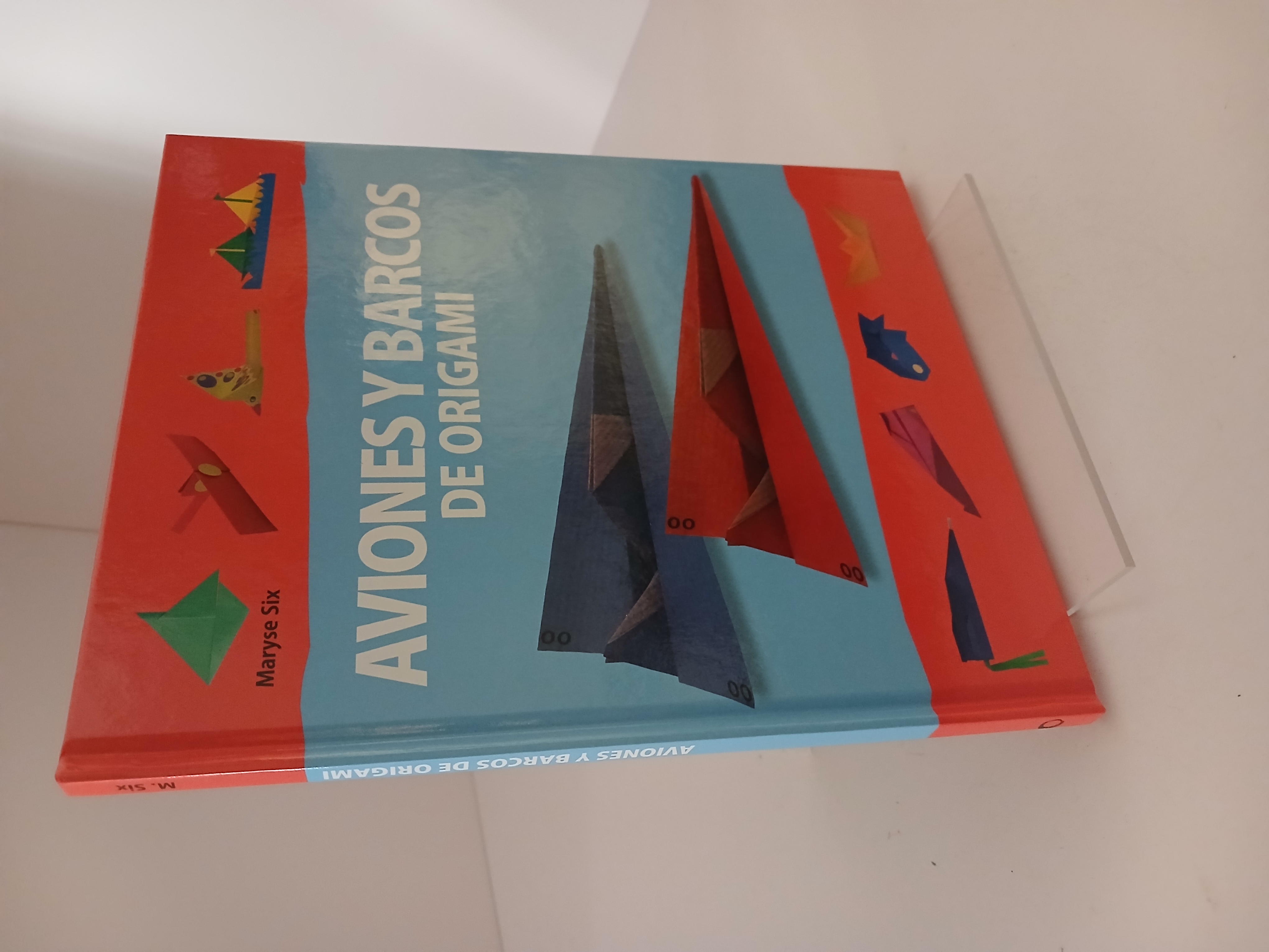 Portada de Aviones y barcos de origami