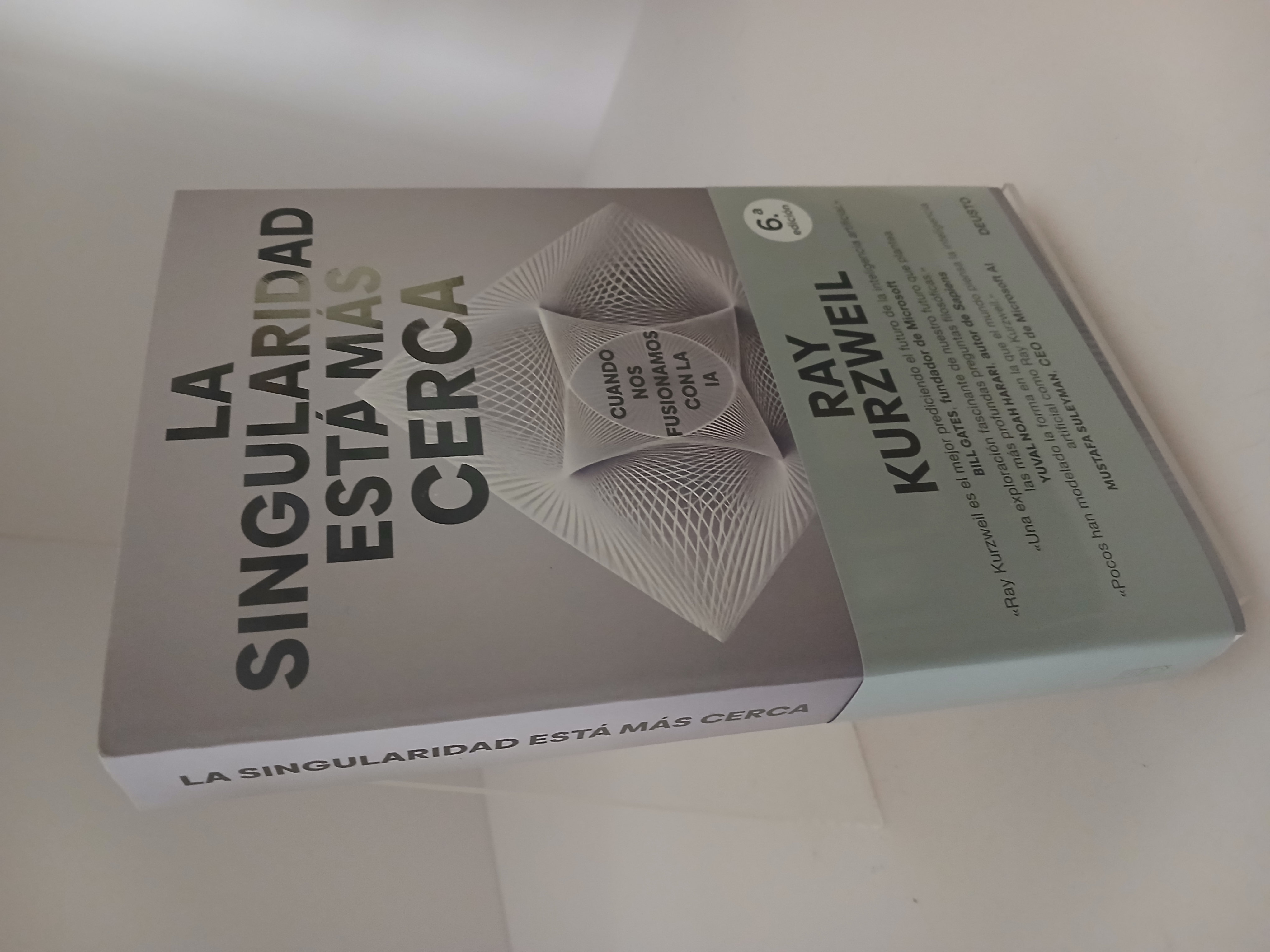 Portada de La singularidad está más cerca Cuando nos fusionamos con la IA