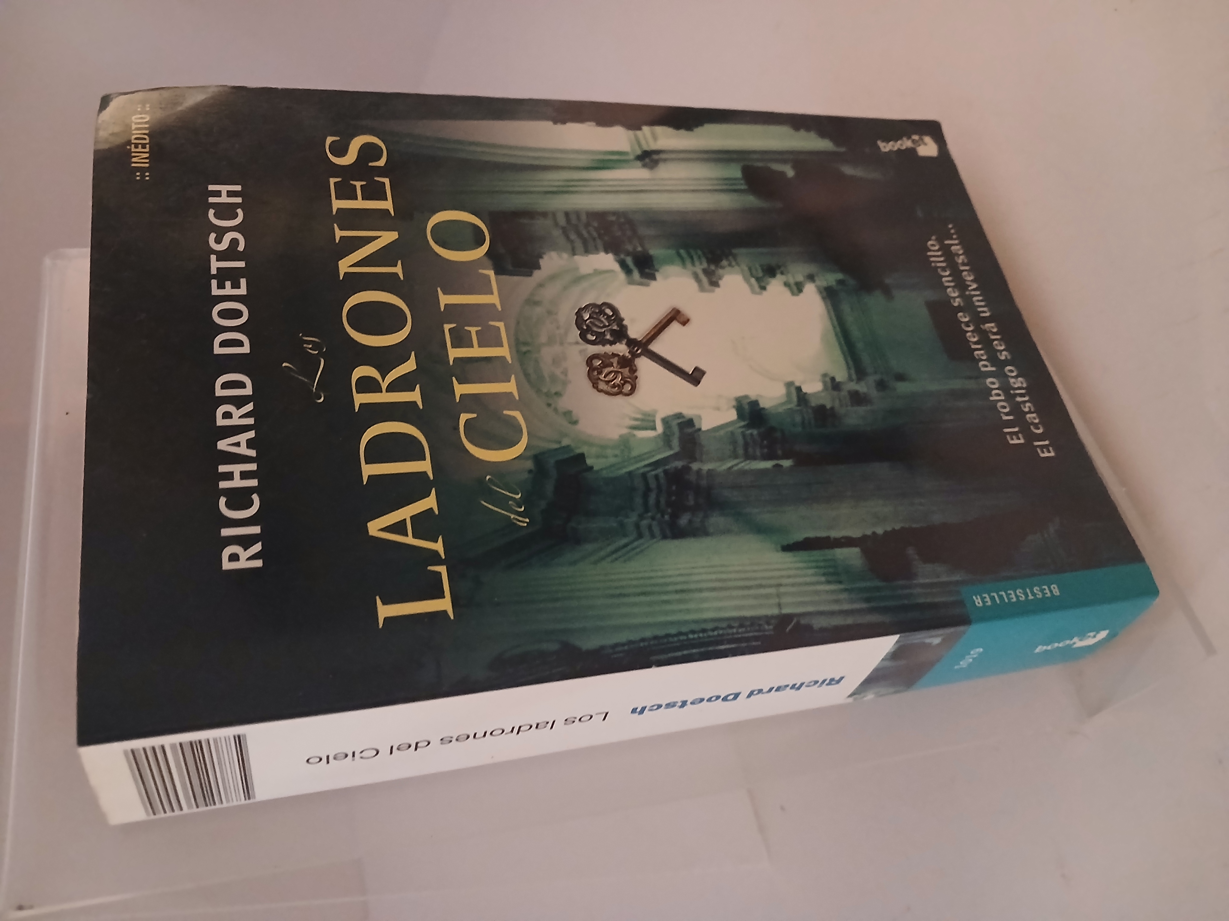 Portada de Los ladrones del Cielo