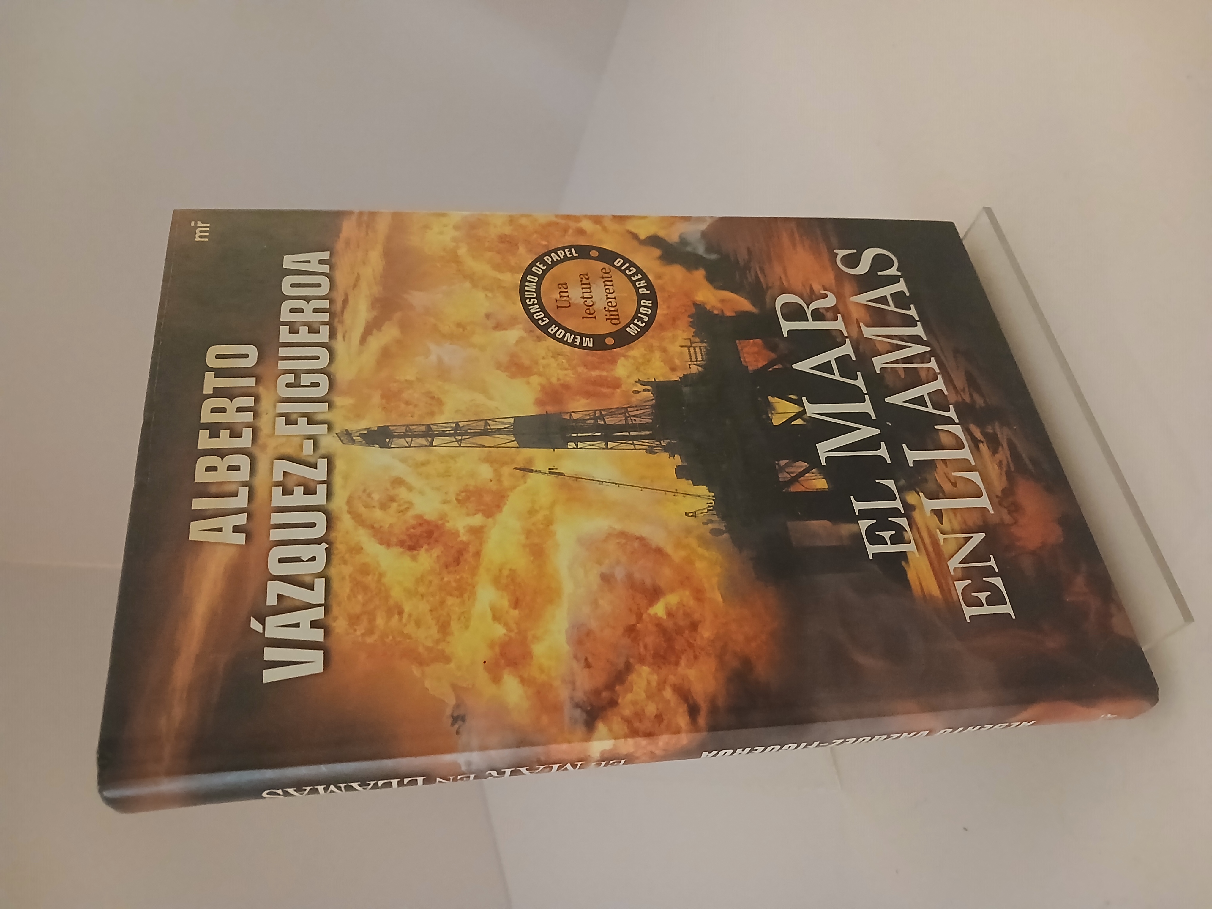 Portada de El mar en llamas