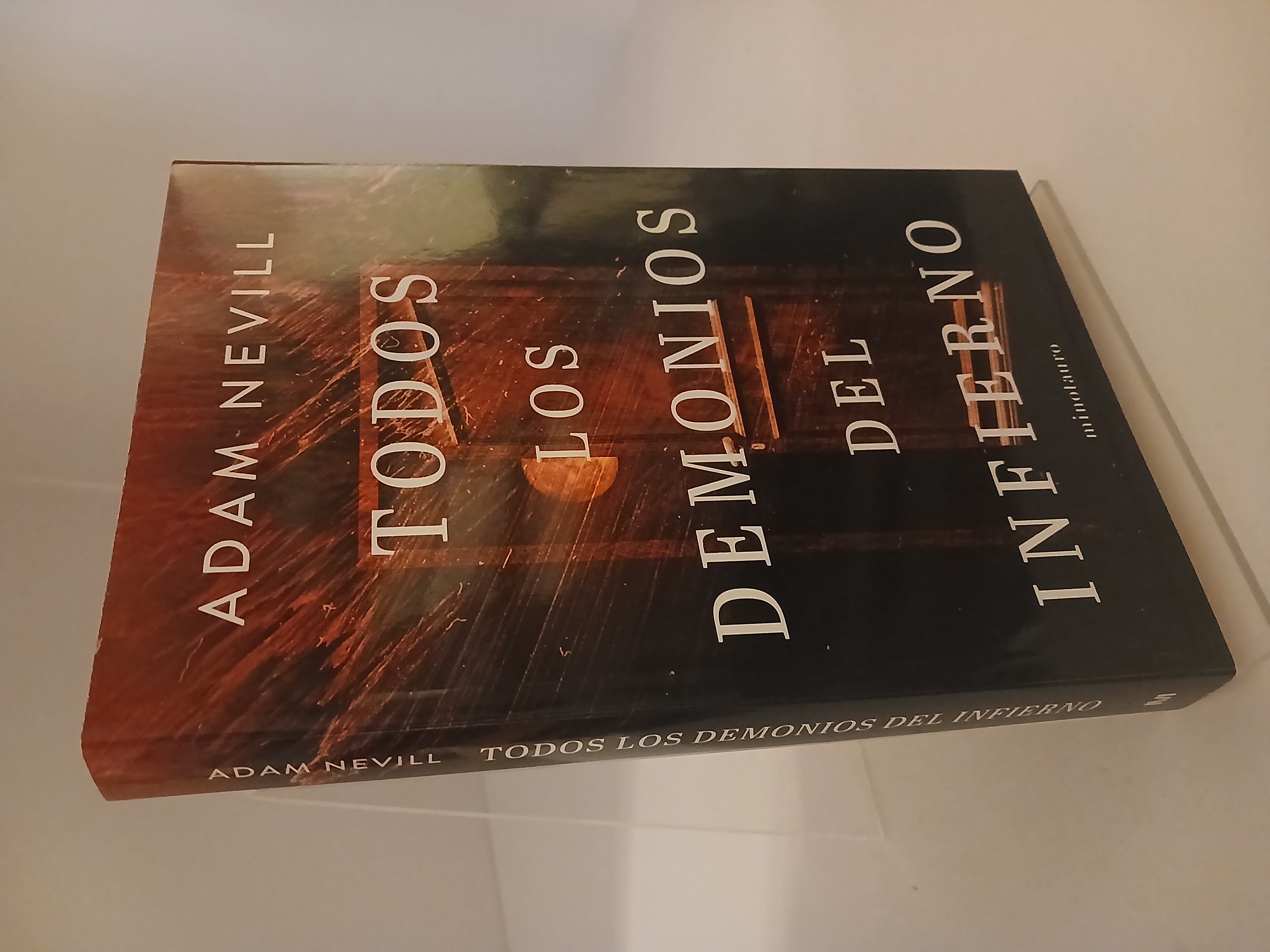 Portada de Todos los demonios del infierno