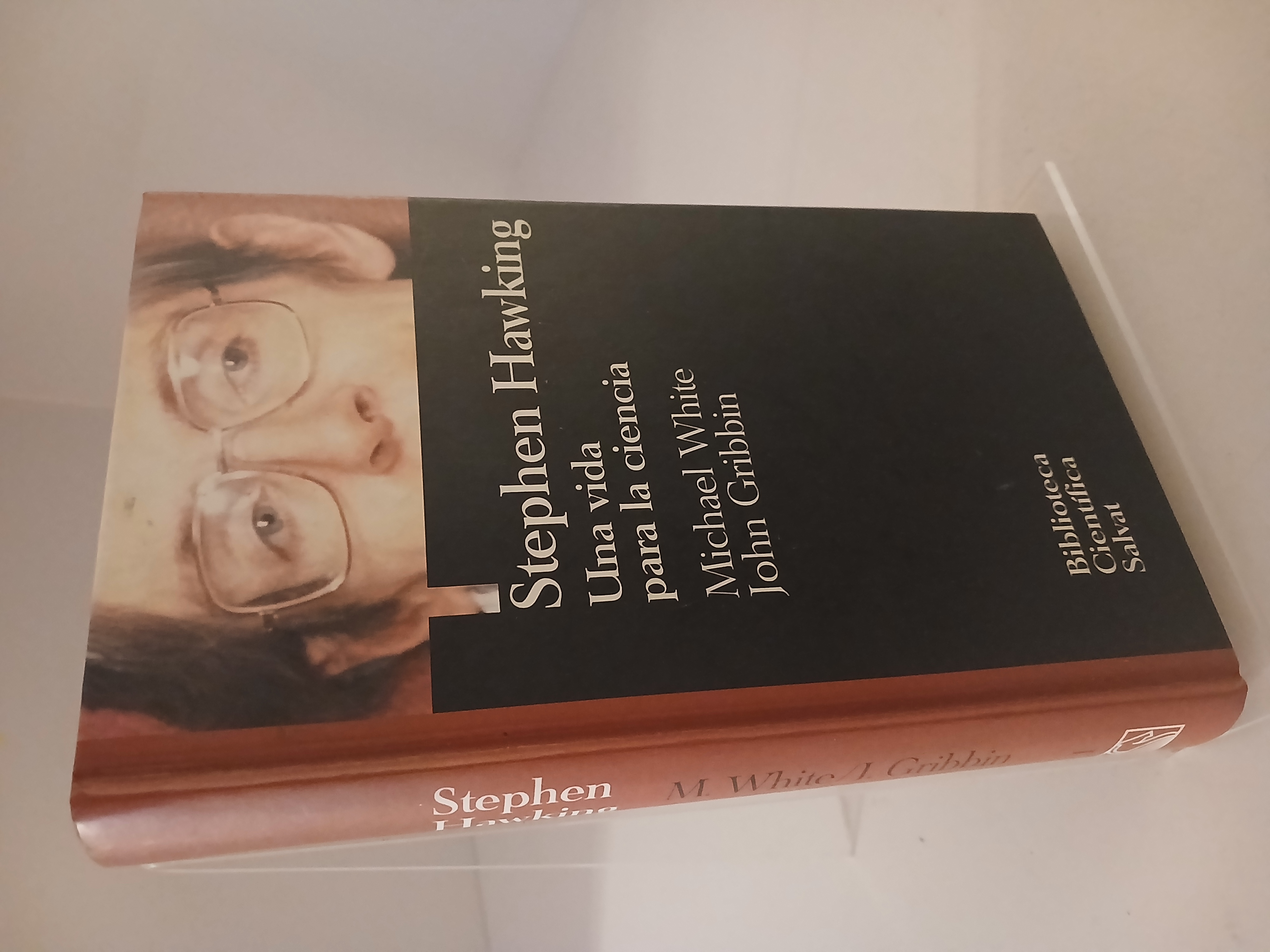 Portada de Stephen Hawking: una vida para la ciencia