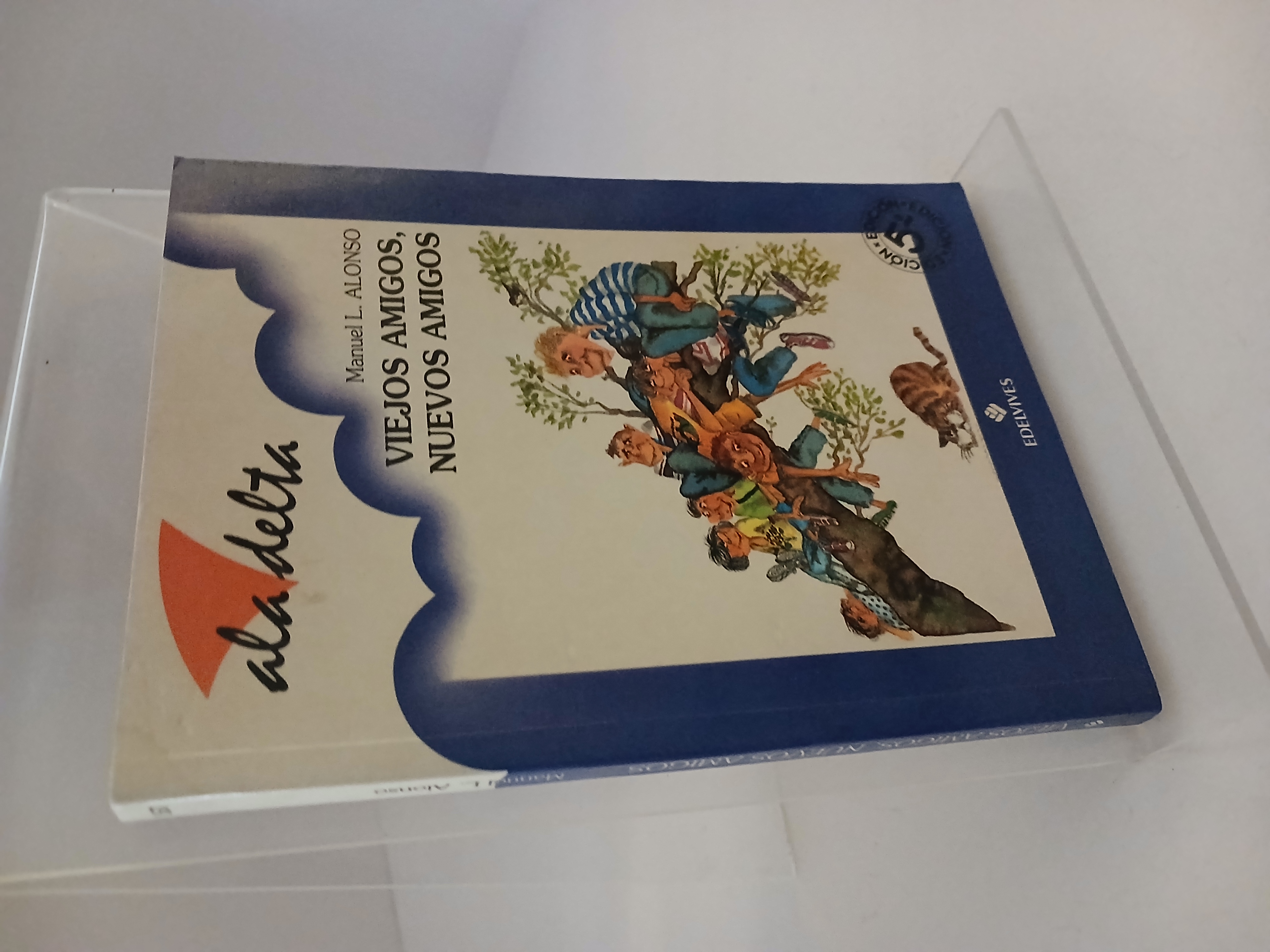Portada de Viejos amigos, nuevos amigos