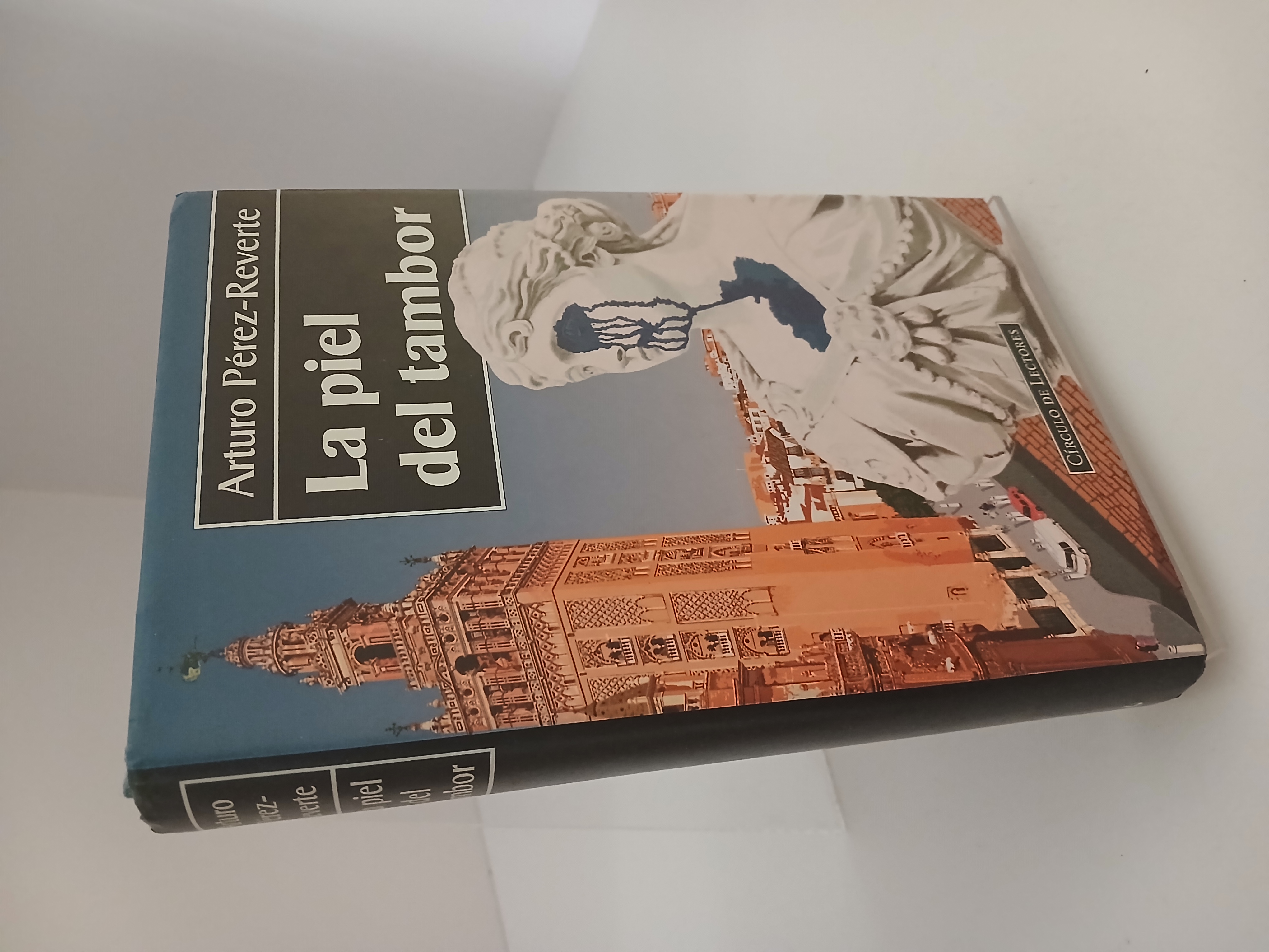 Portada de La piel del tambor