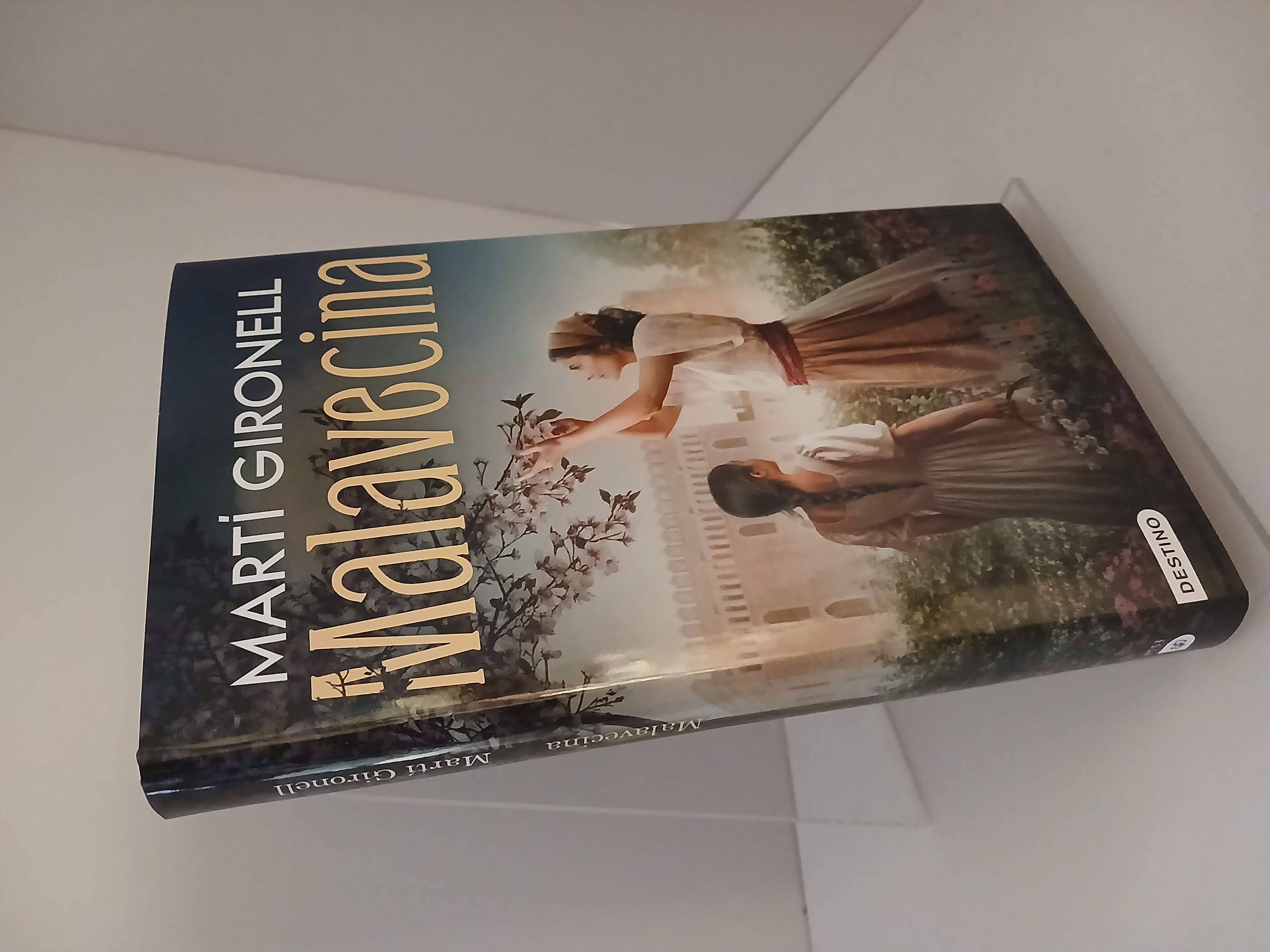 Portada de Malavecina (Áncora & Delfín)