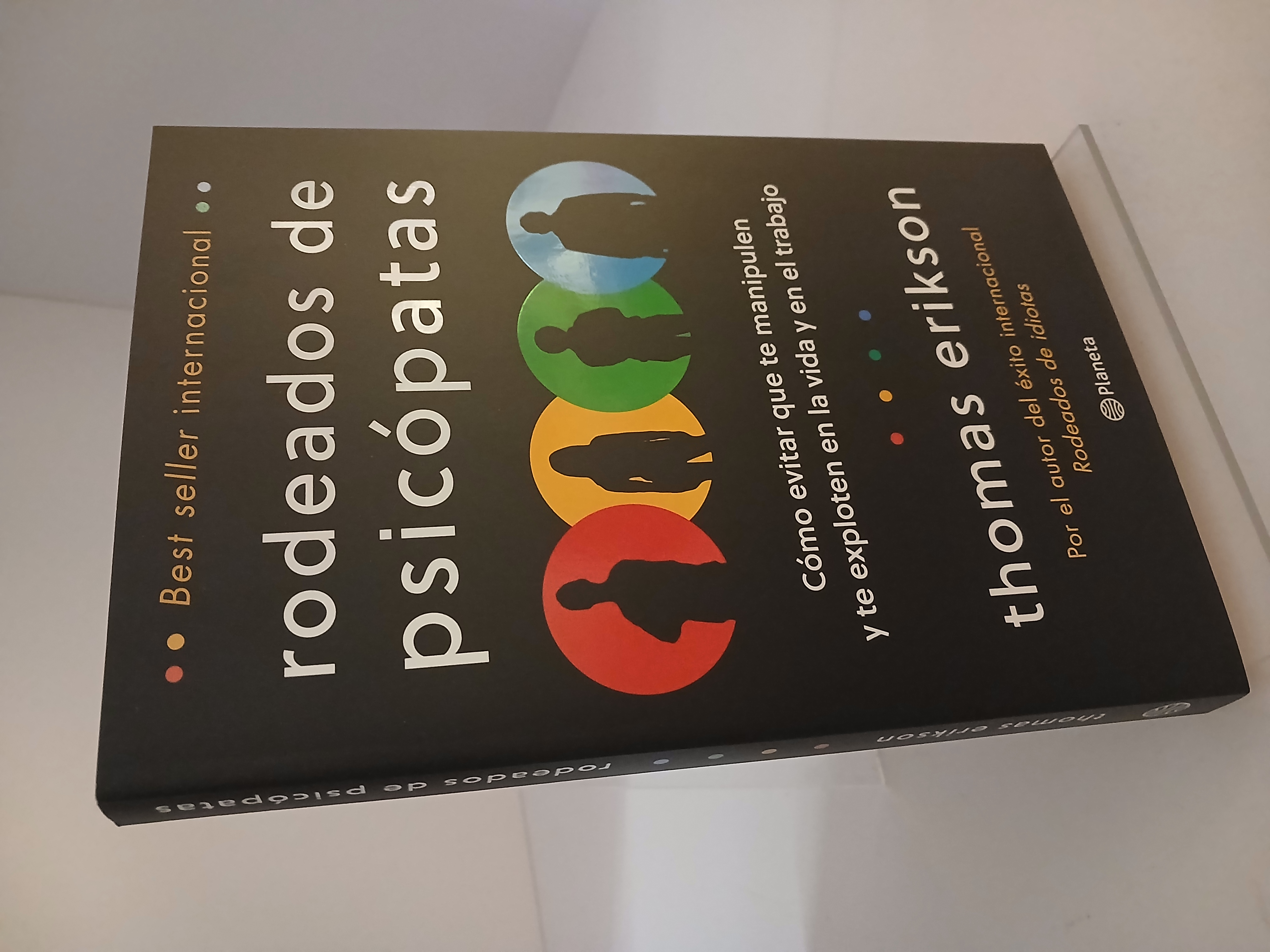 Rodeados de psicópatas