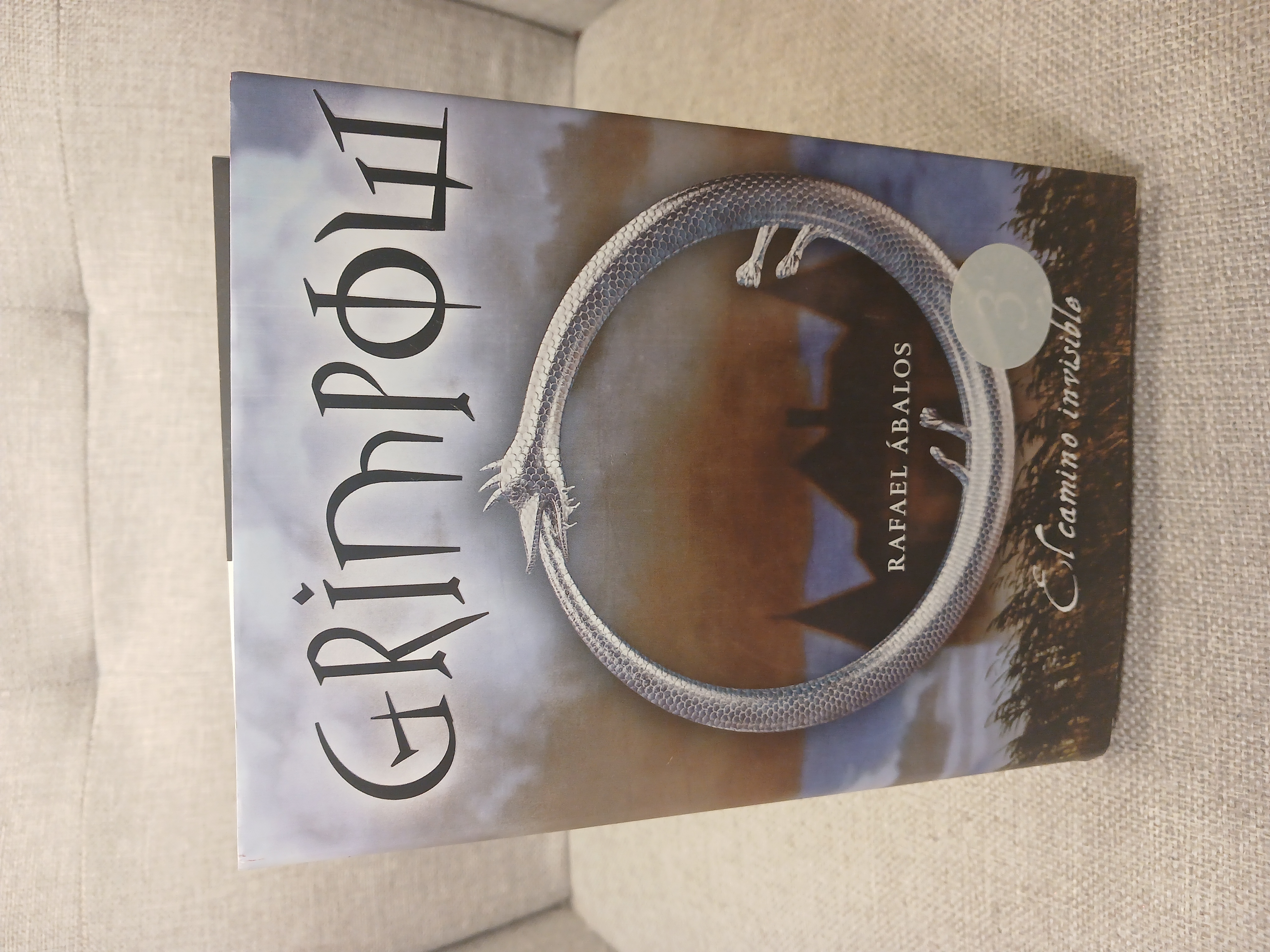 Portada de Grimpow el camino invisible