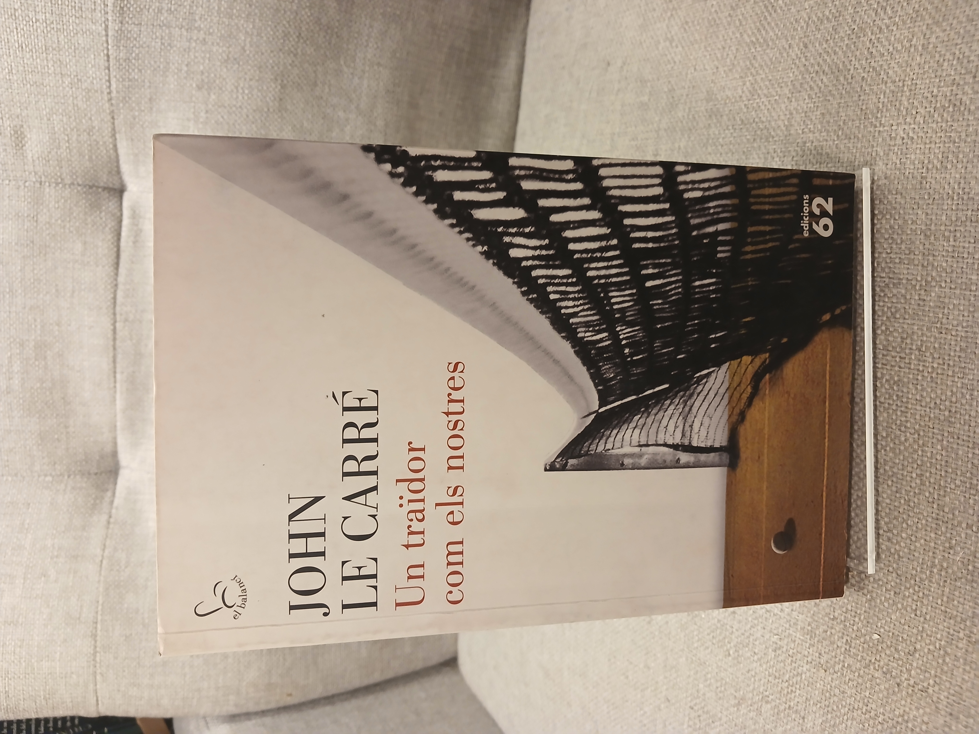 Portada de Un traïdor com els nostres