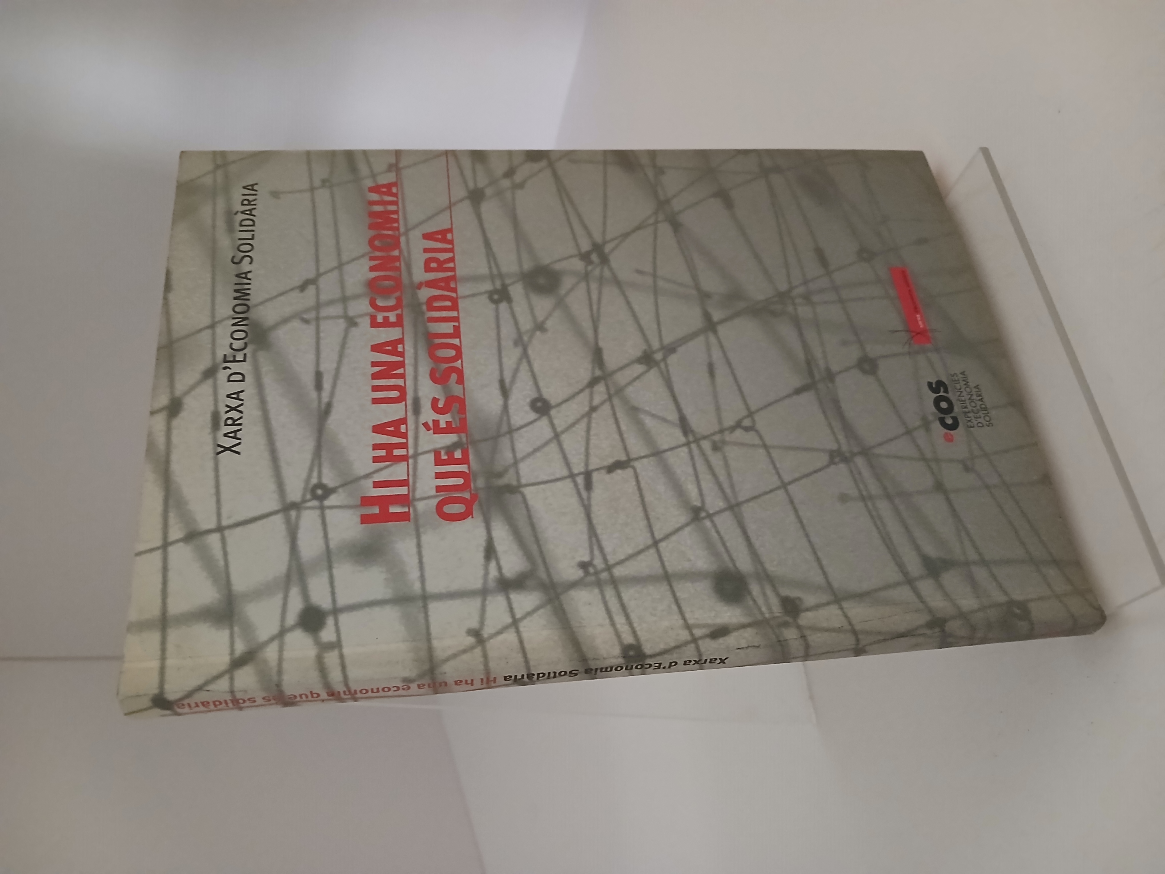 Portada de Hi ha una economia que és solidària
