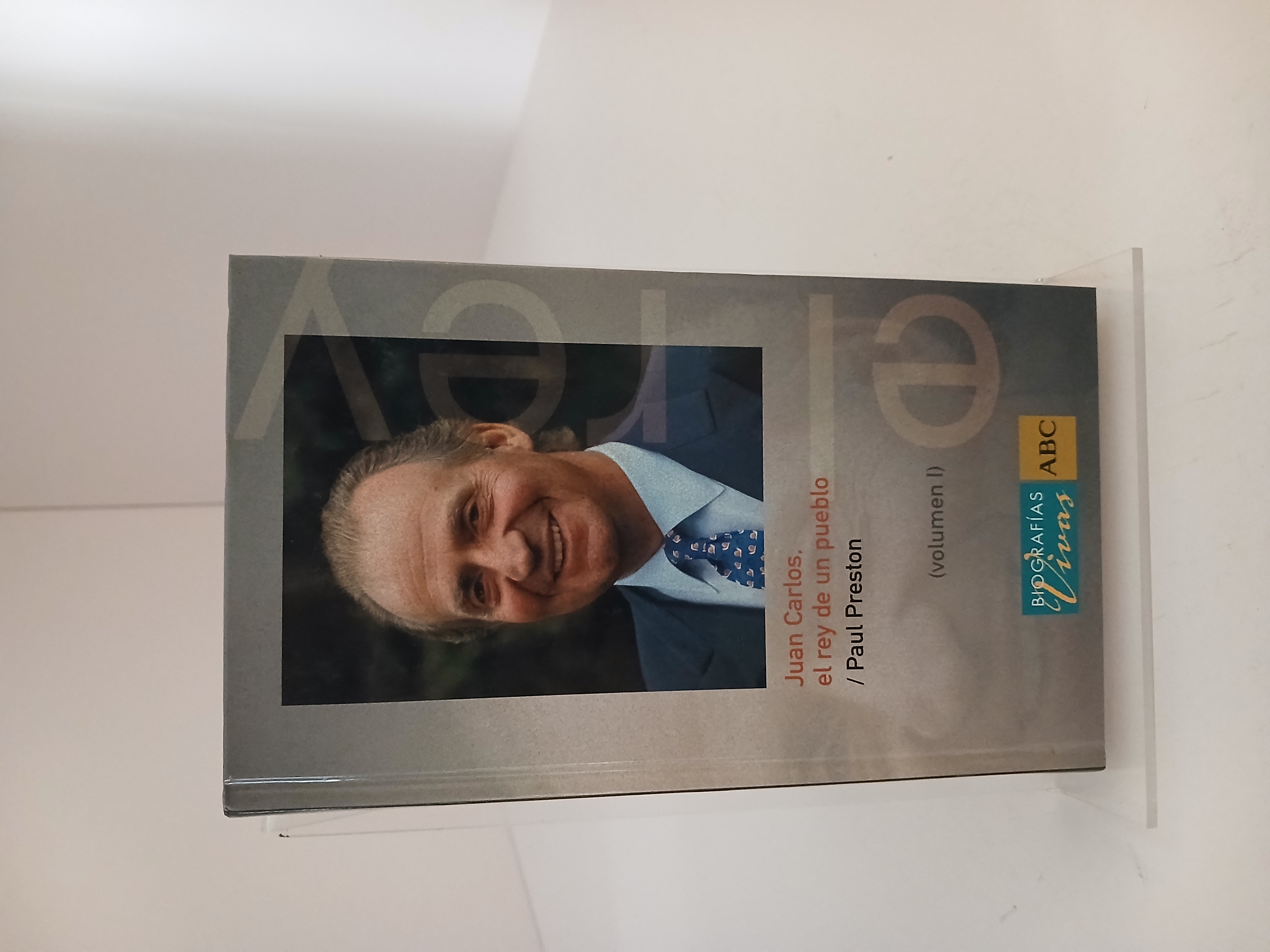 Portada de Juan Carlos el rey de un pueblo