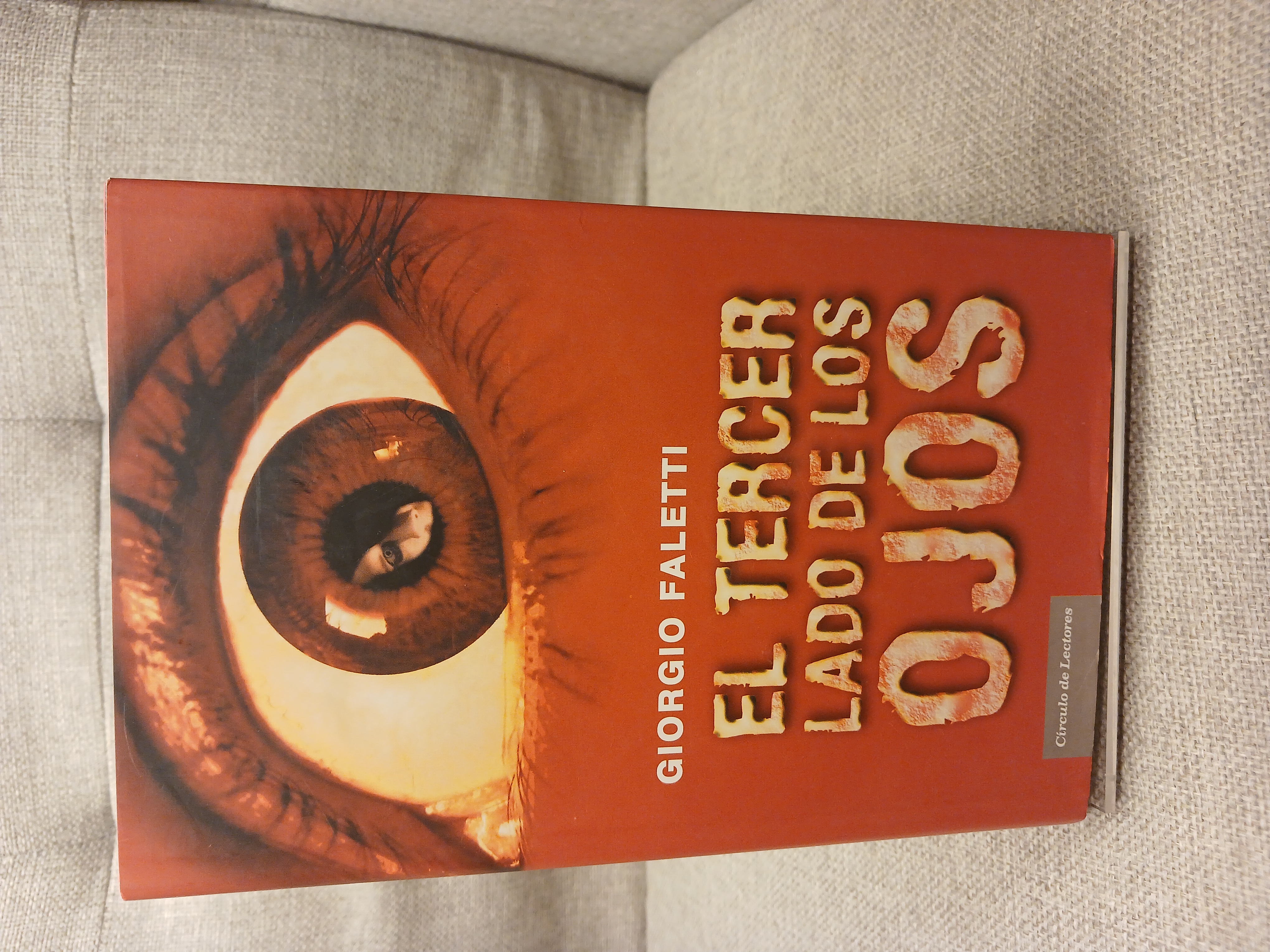 Portada de El tercer lado de los ojos