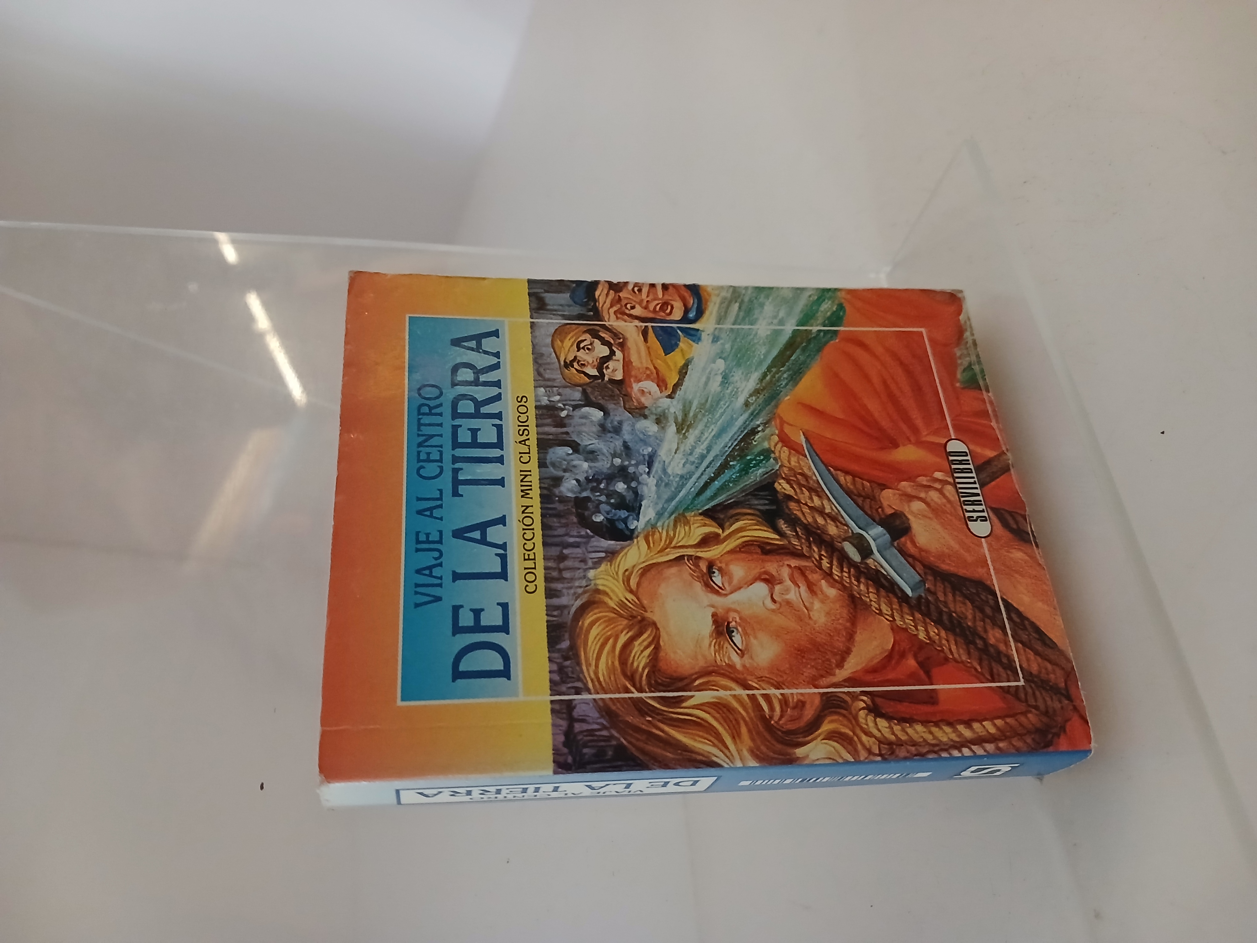Portada de Viaje al centro de la Tierra