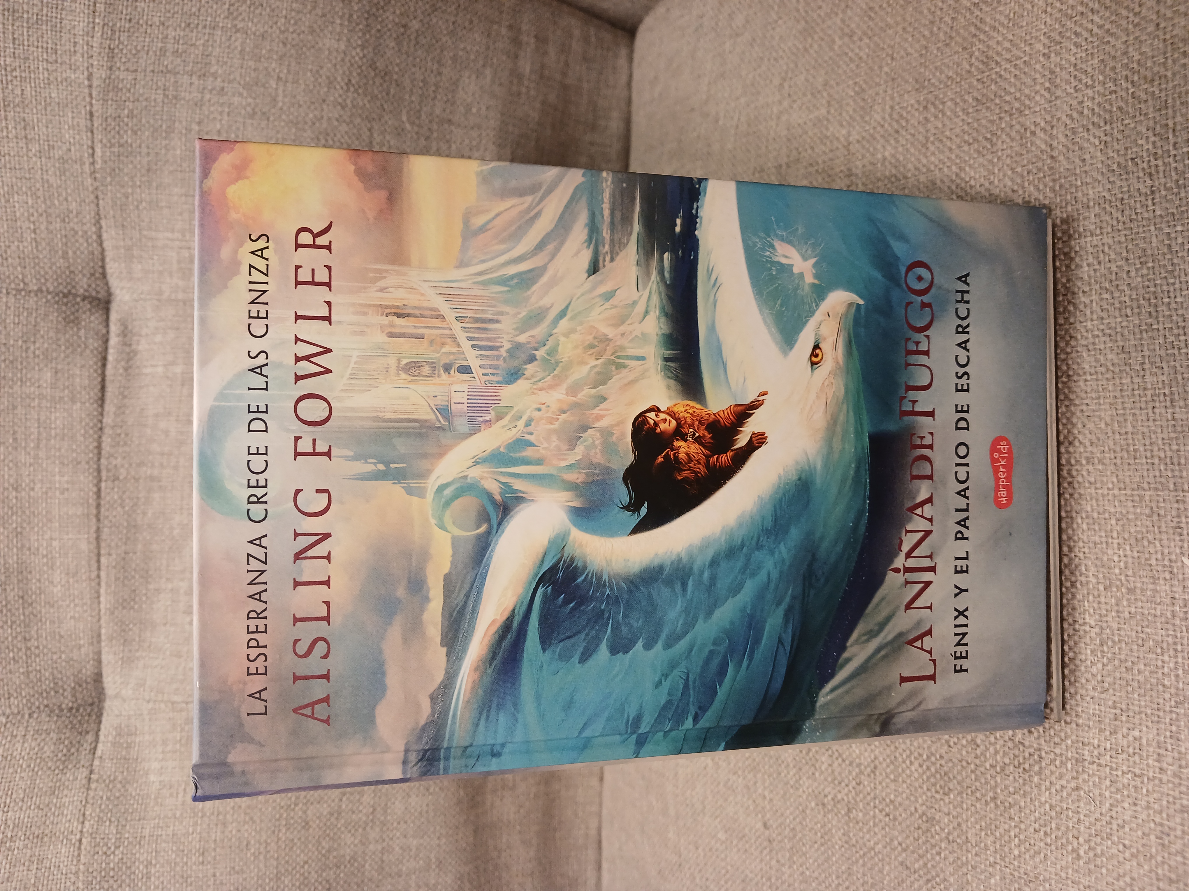Portada de La niña de fuego: Fénix y el palacio de escarcha (Libro 2)