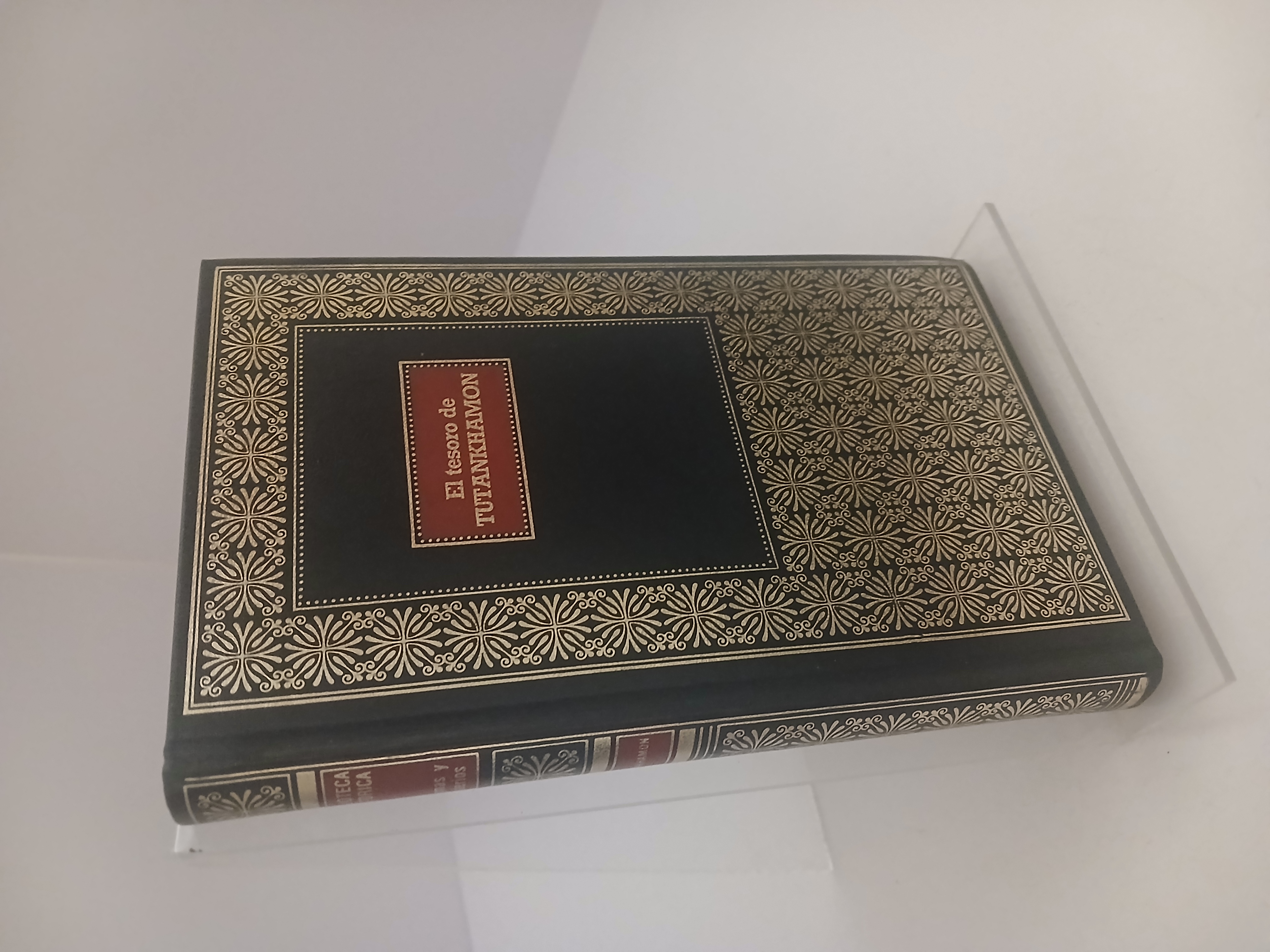 Portada de Los tesoros de Tutankhamon o la maldición de los faraones