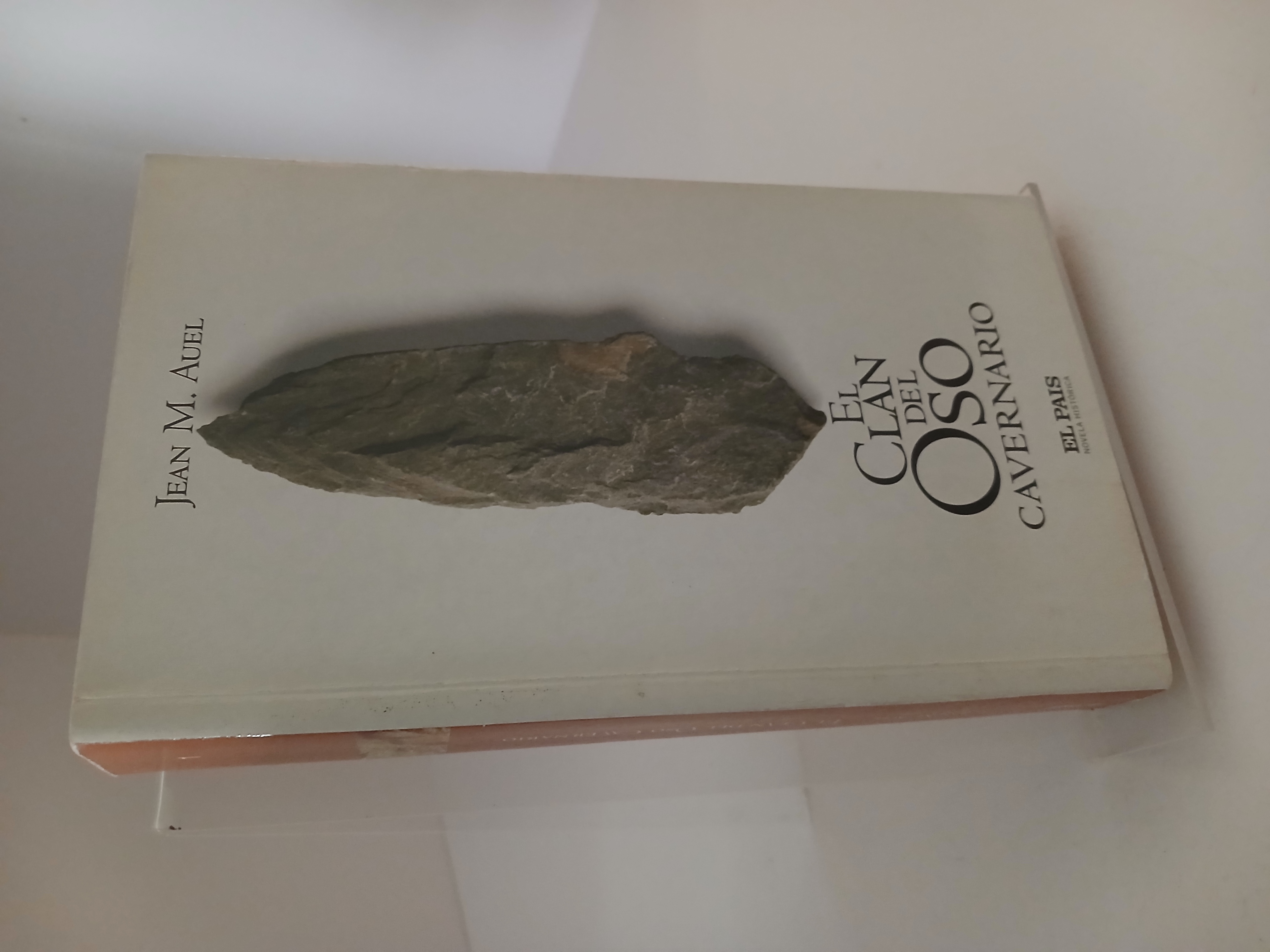 El clan del oso cavernario