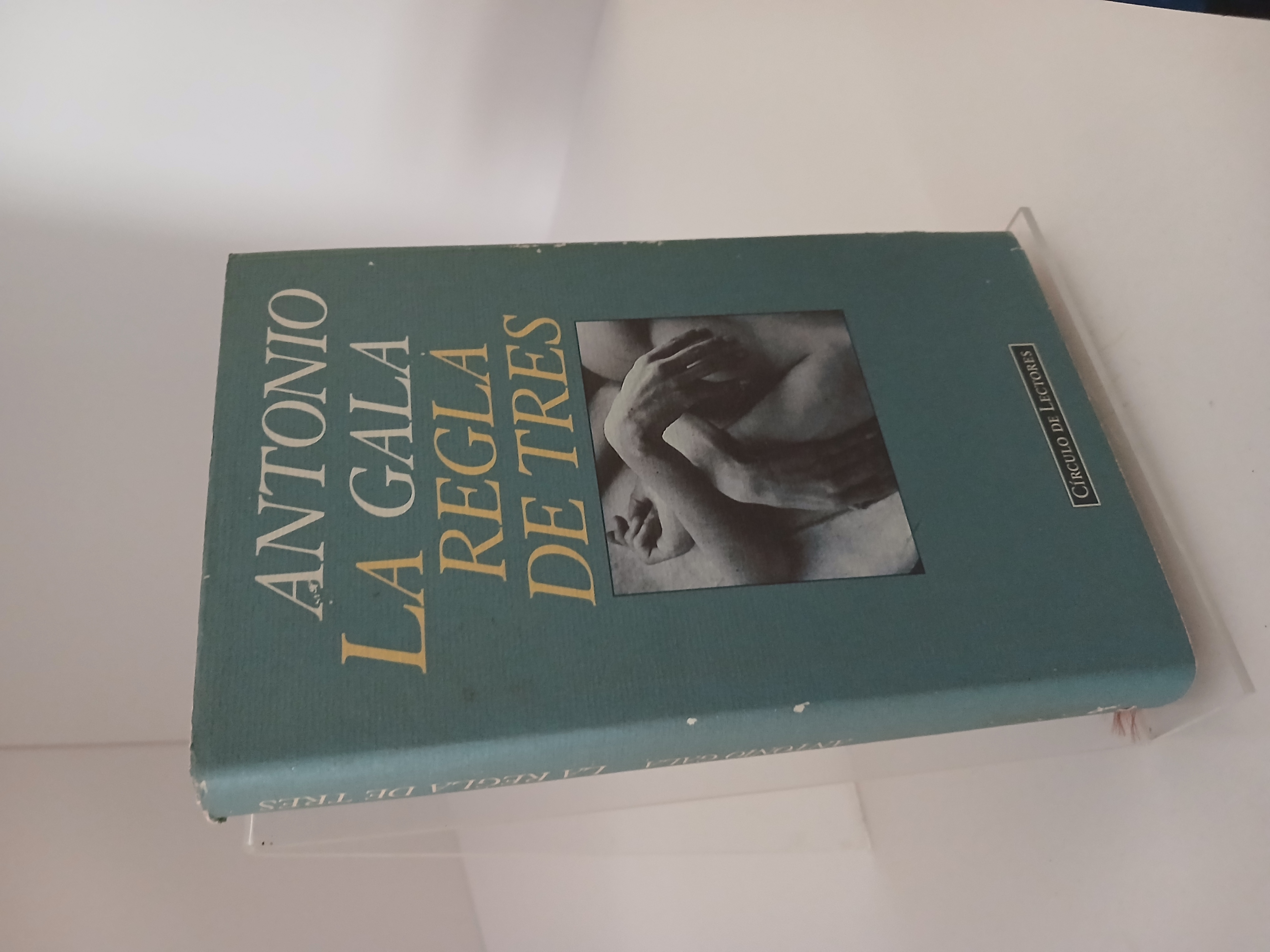 Portada de La regla de tres