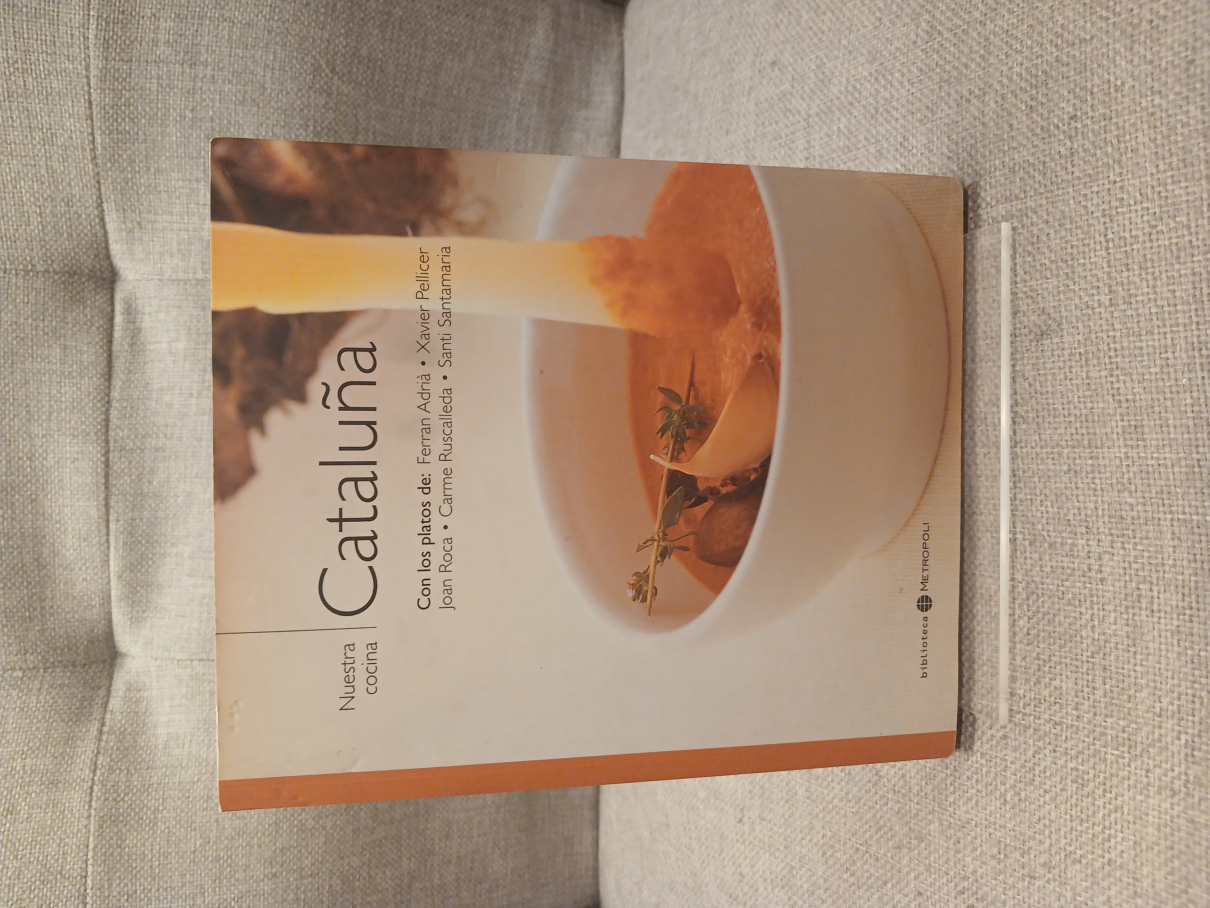 Portada de Nuestra cocina Cataluña