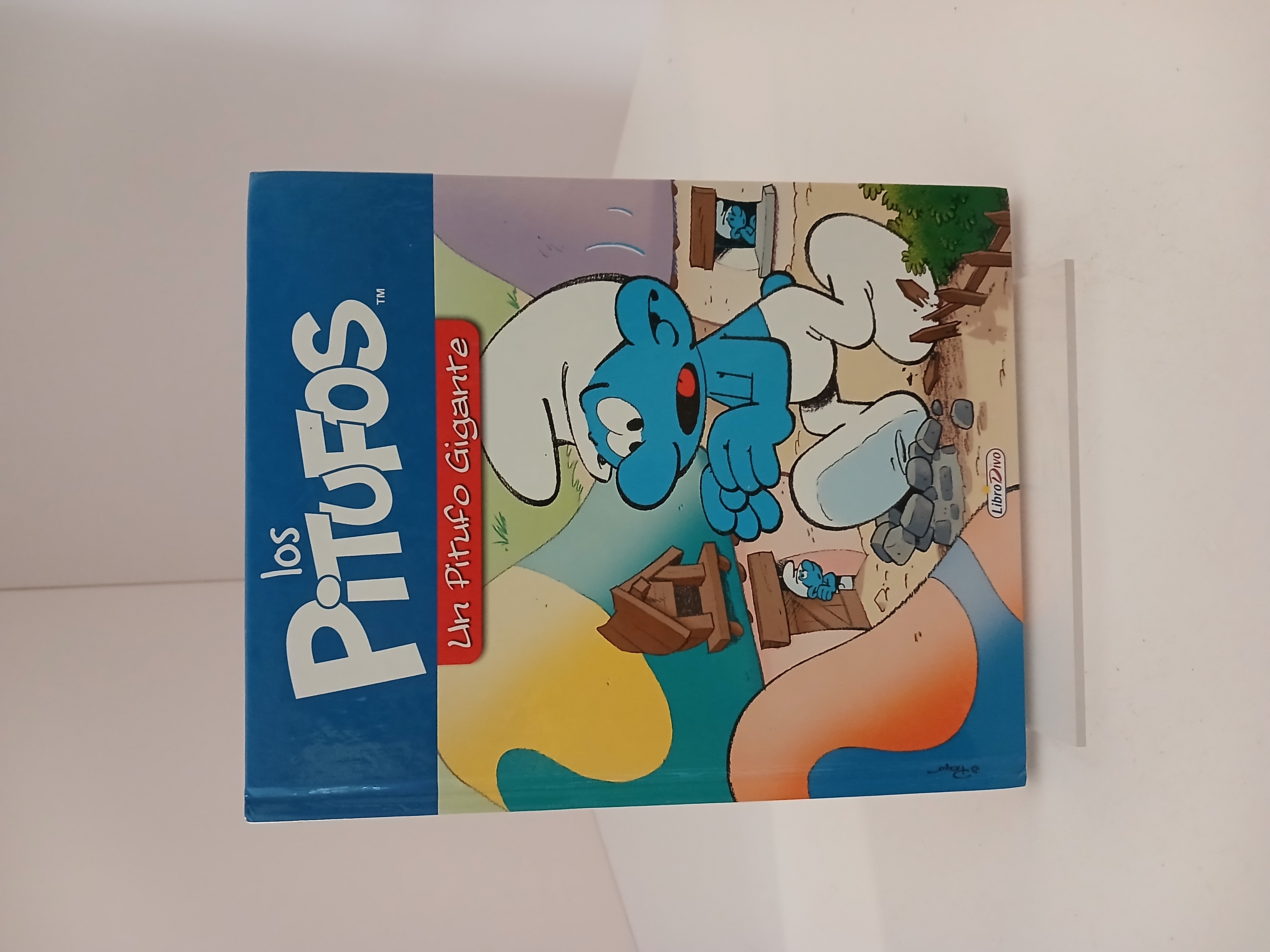 Un pitufo gigante