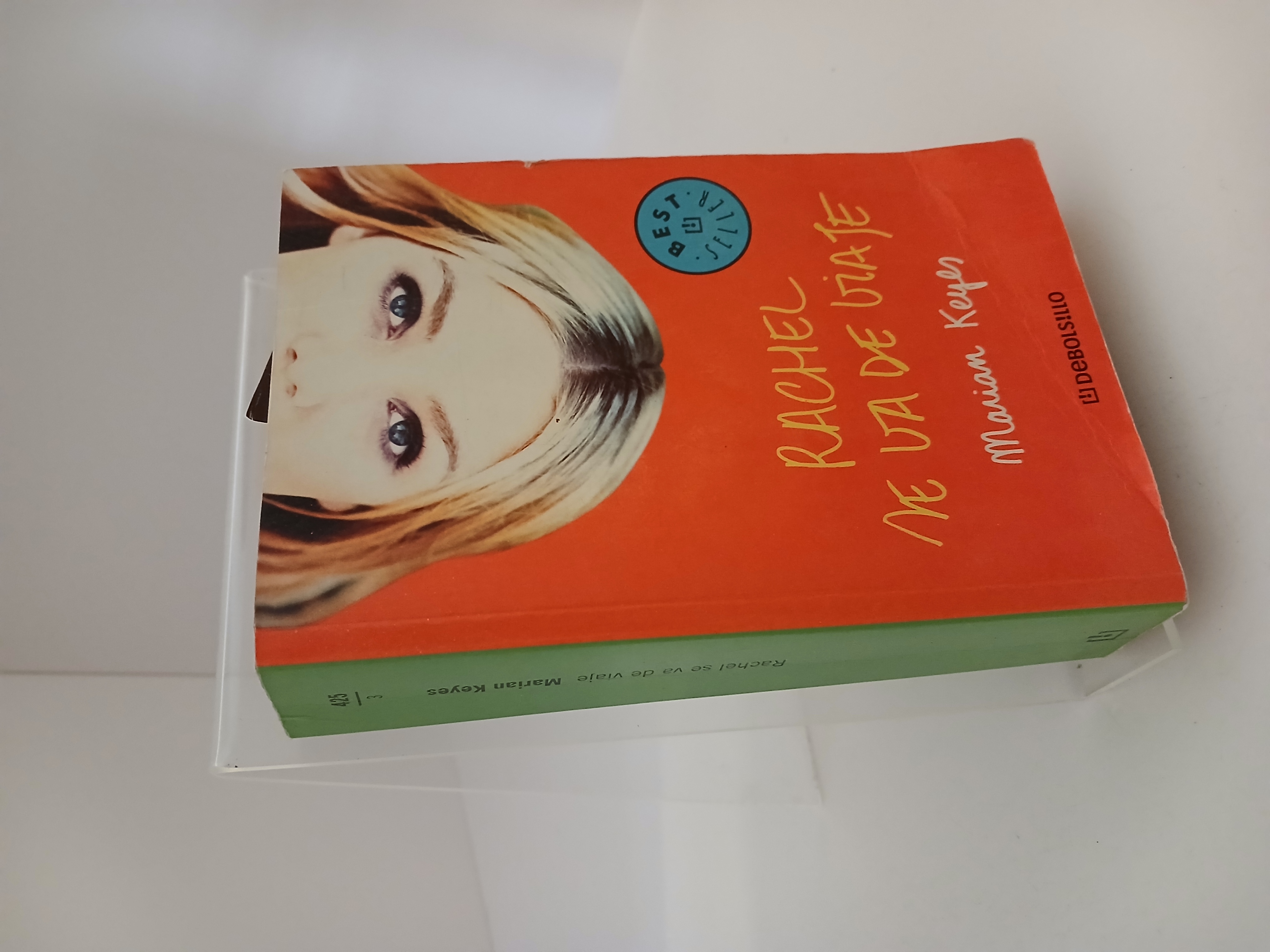 Portada de Rachel se va de viaje