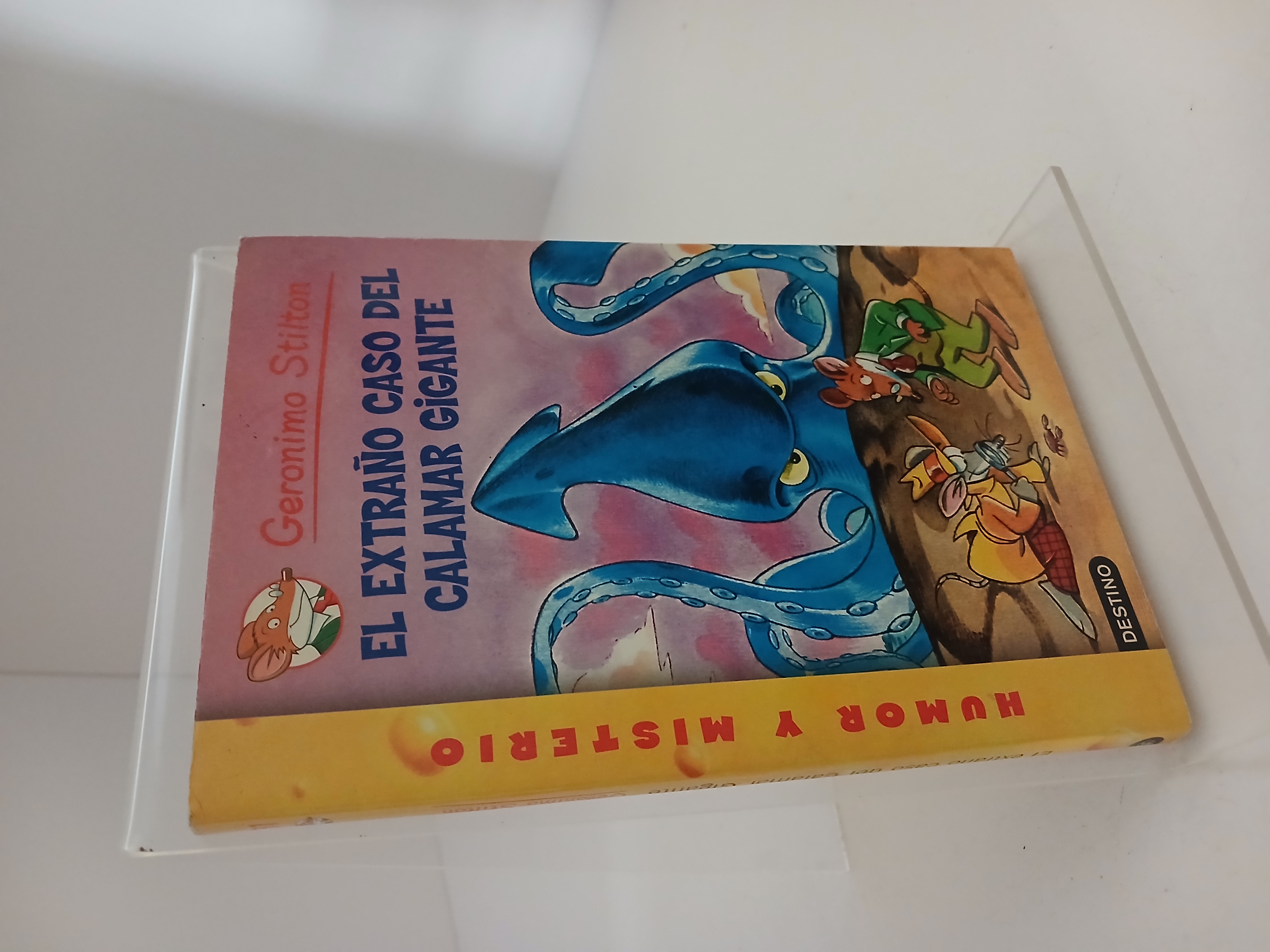 Portada de El extraño caso del calamar gigante Geronimo Stilton 31