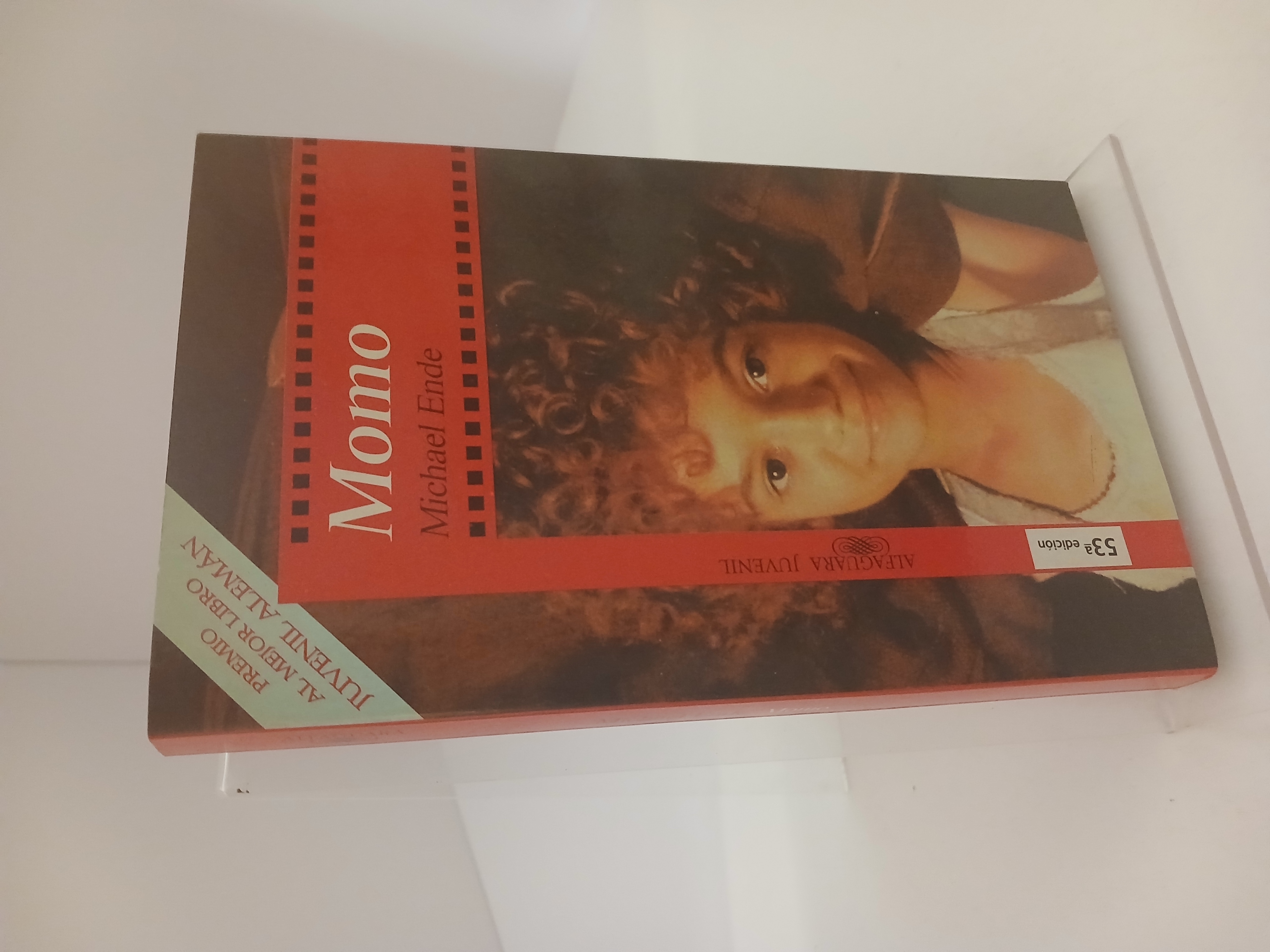 Portada de Momo