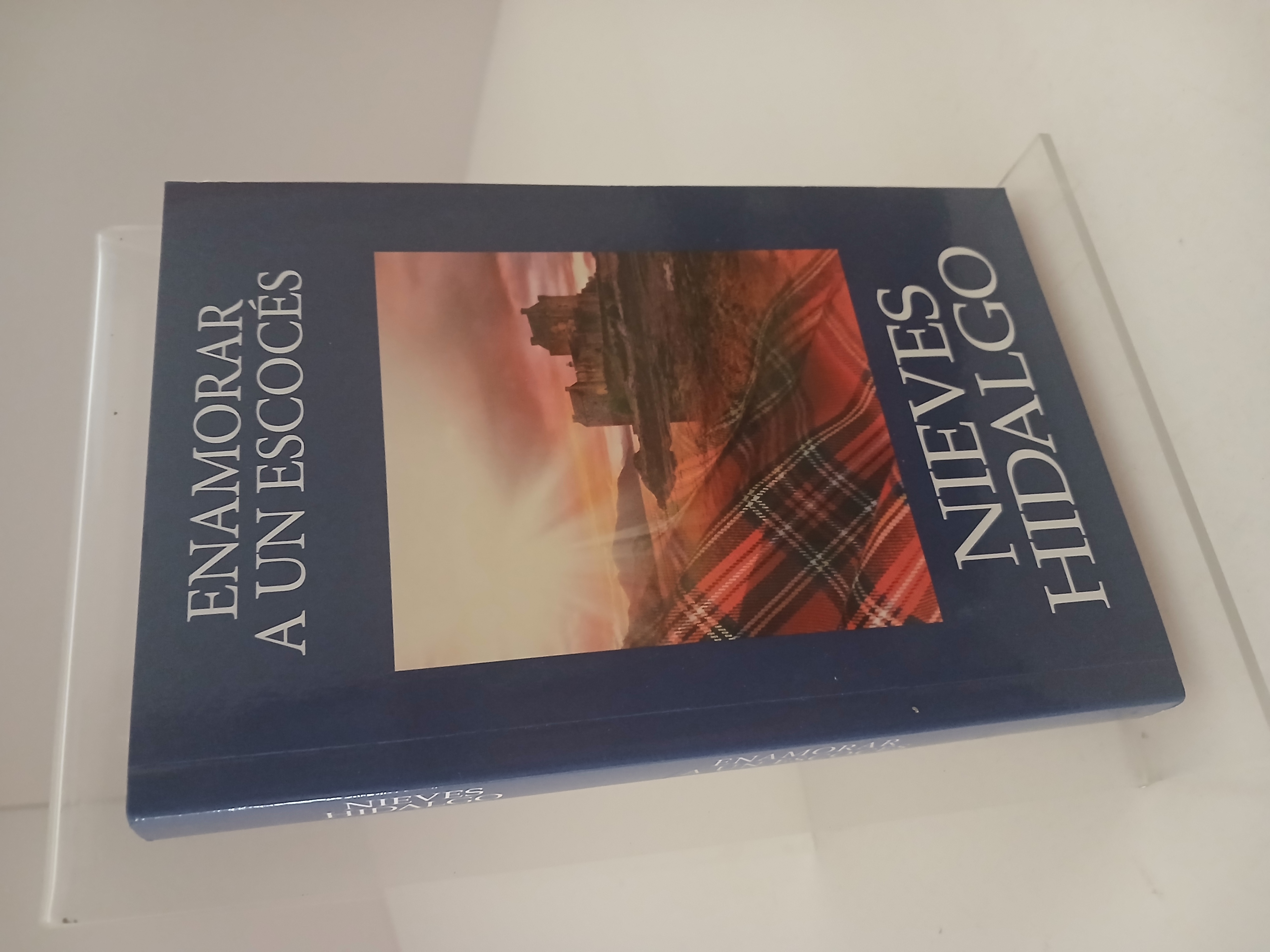Portada de Enamorar a un escocés