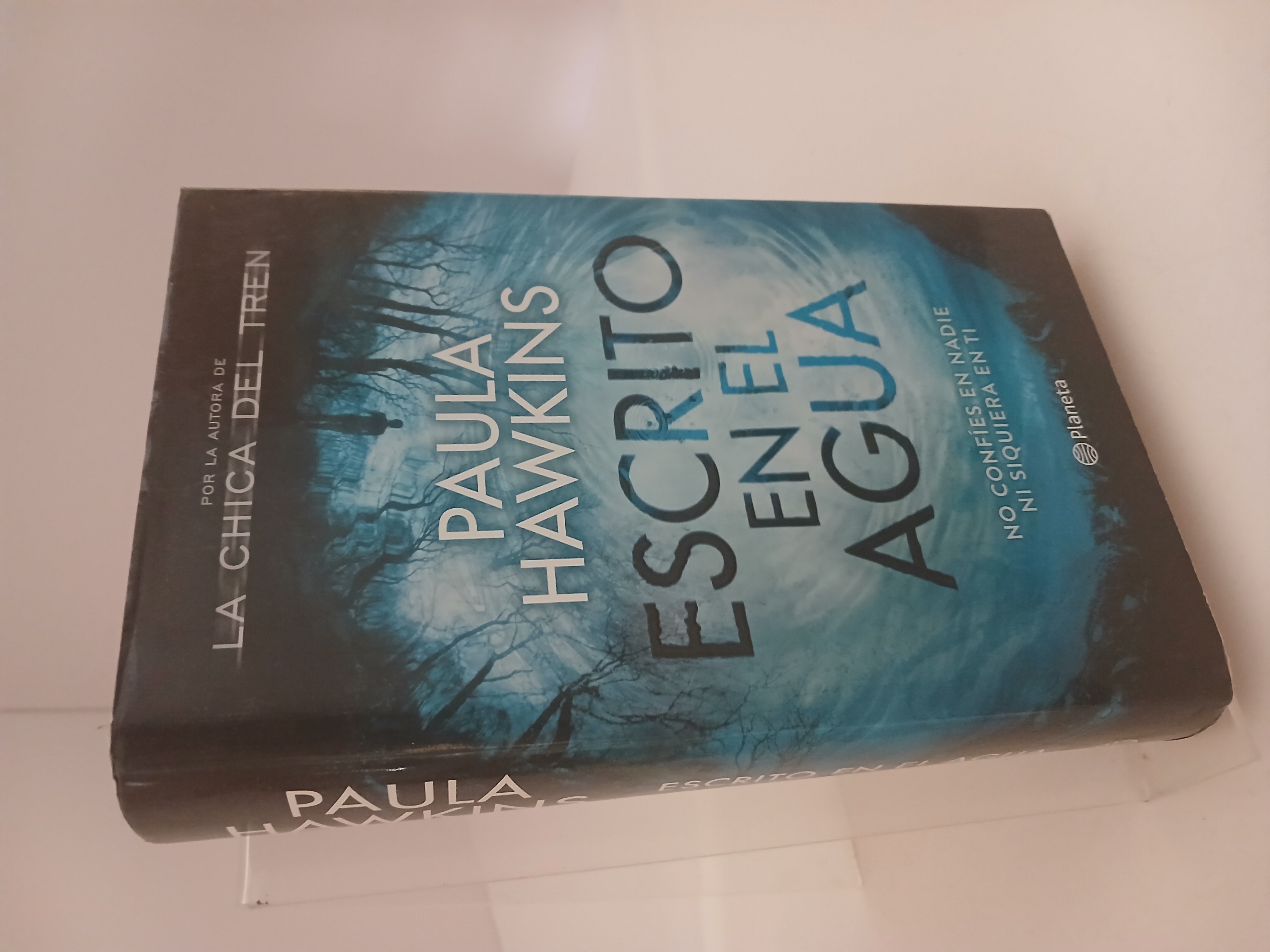 Portada de Escrito en el agua