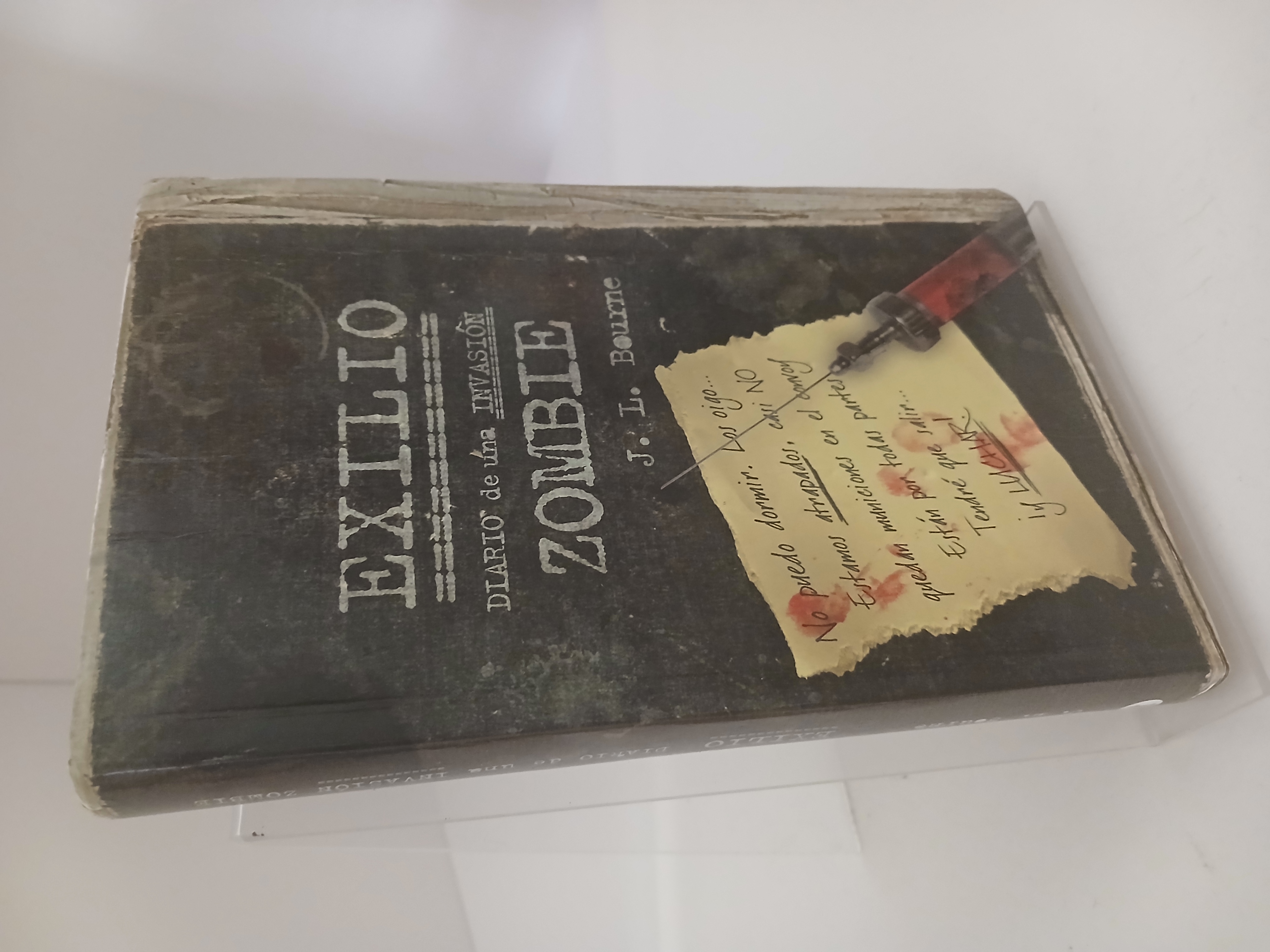 Exilio: Diario de Una Invasión Zombie