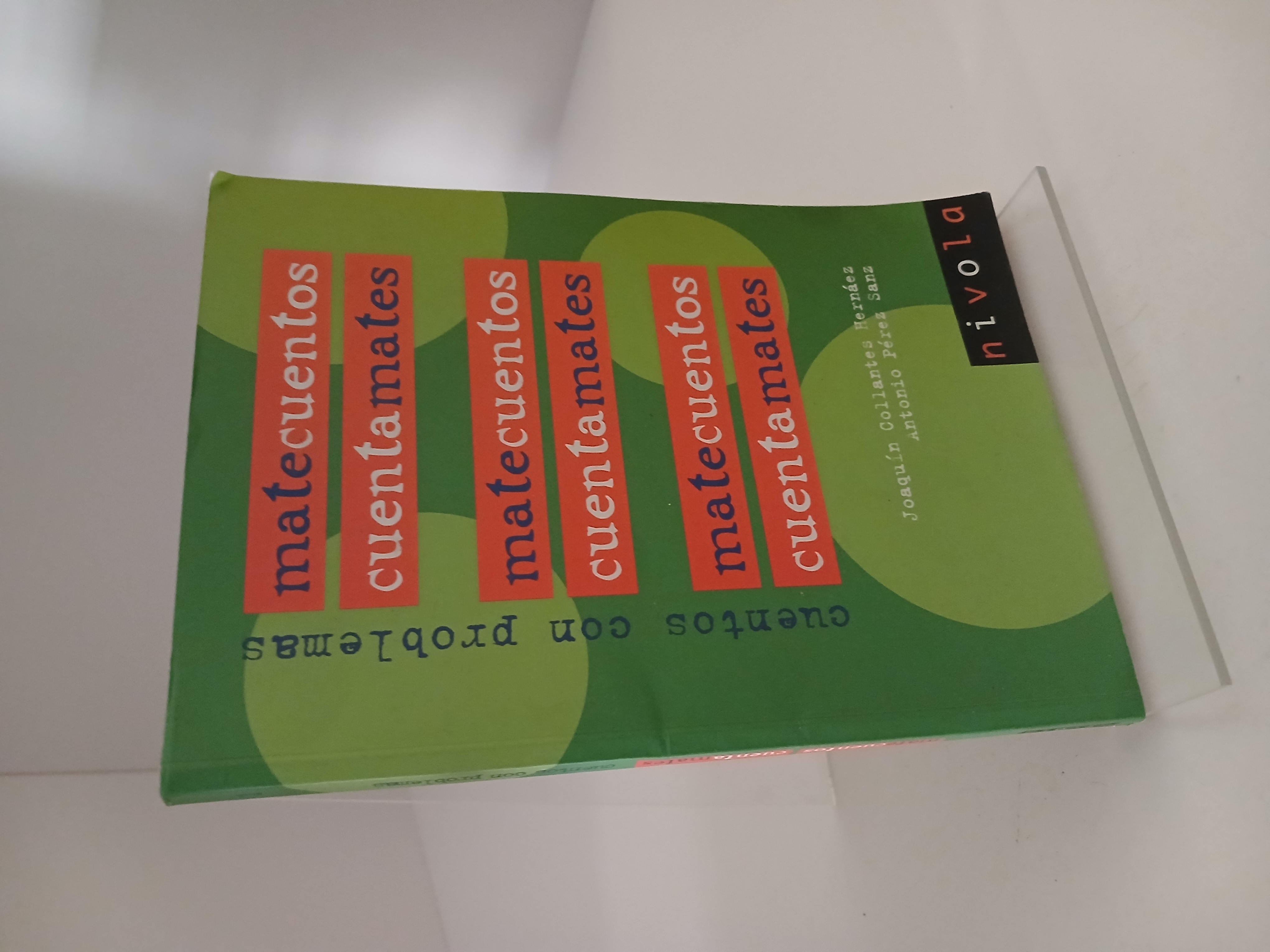Portada de MATECUENTOS Cuentamates. Cuentos con problemas (Violeta) (Spanish Edition)