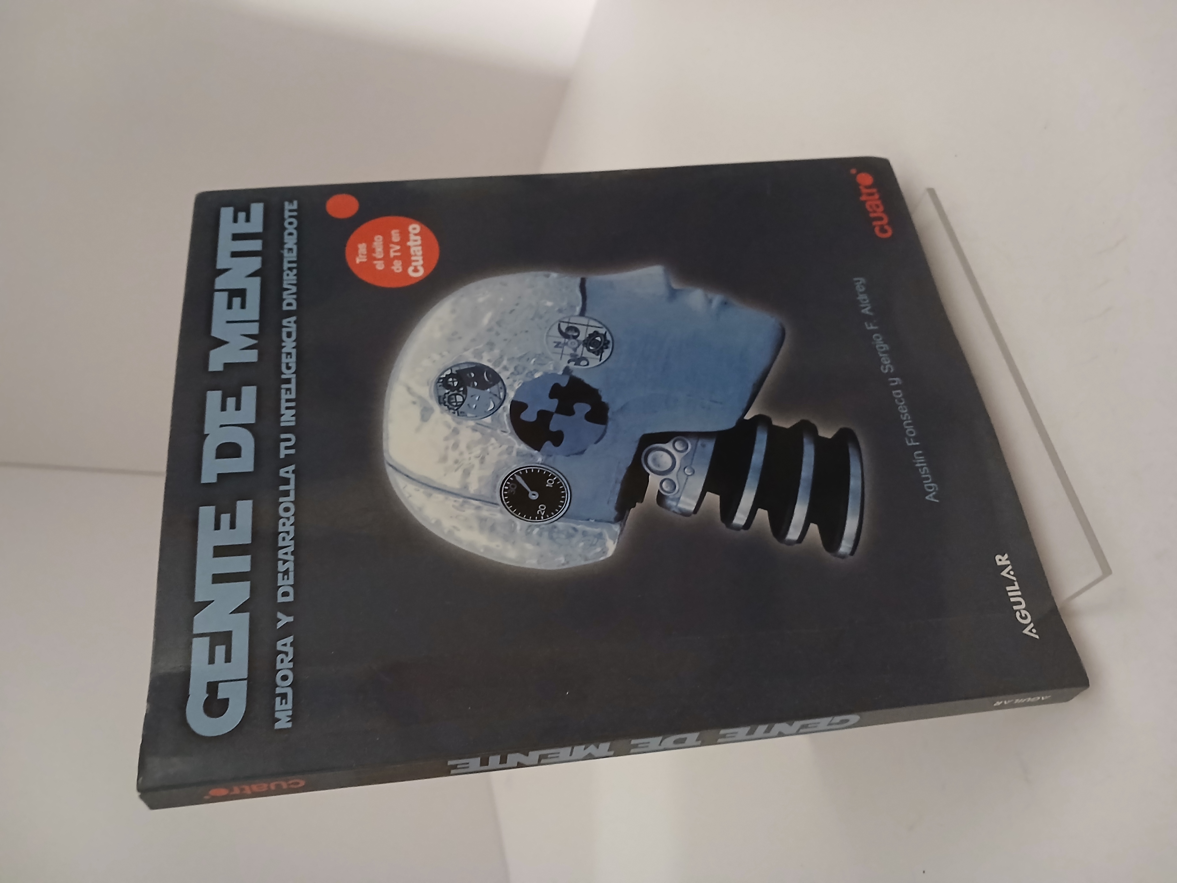 Portada de GENTE DE MENTE. MEJORA Y DESARROLLA TU INTELIGENCIA DIVIRTIENDOTE
