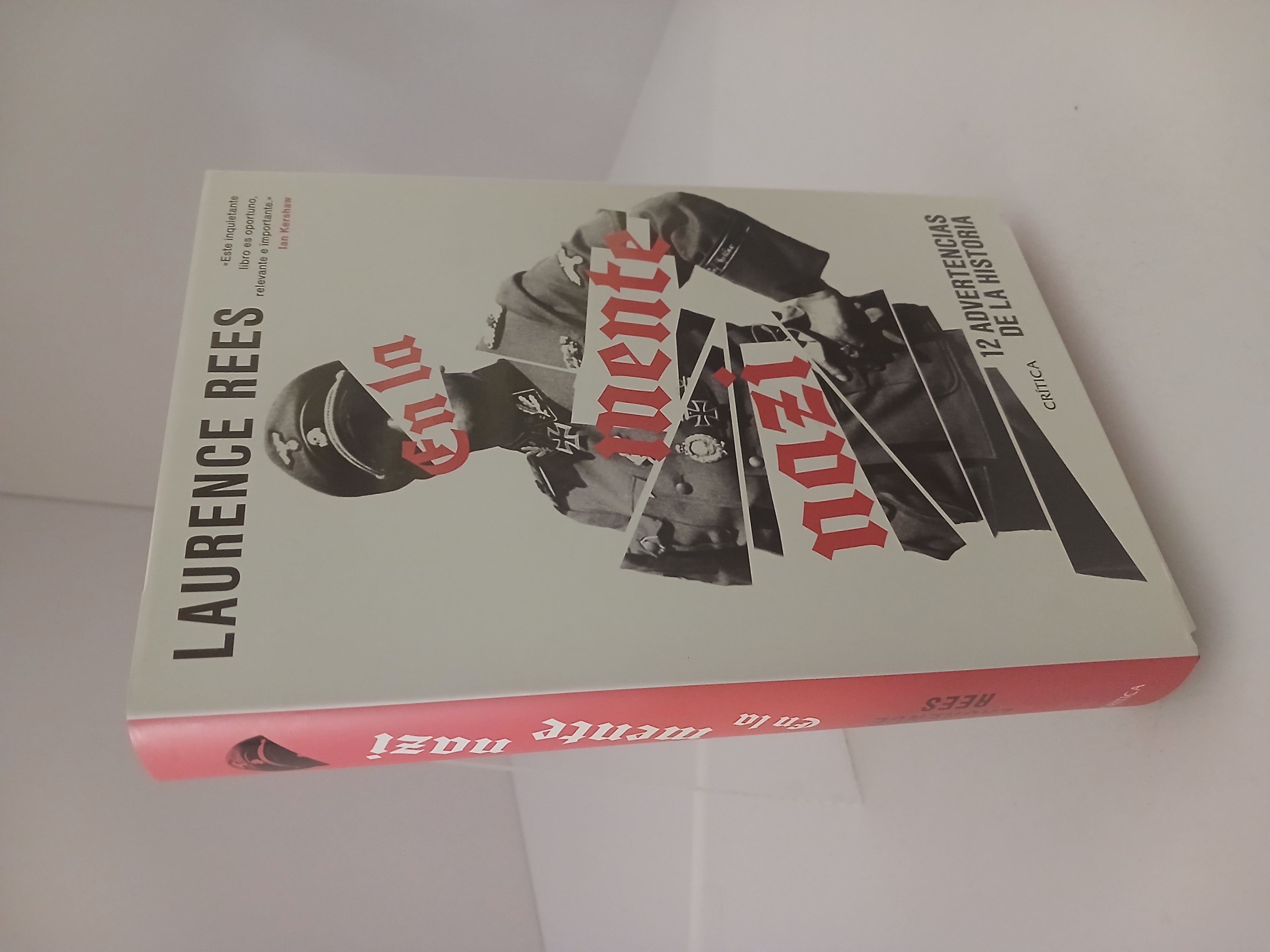 Portada de En la mente nazi: 12 advertencias de la historia